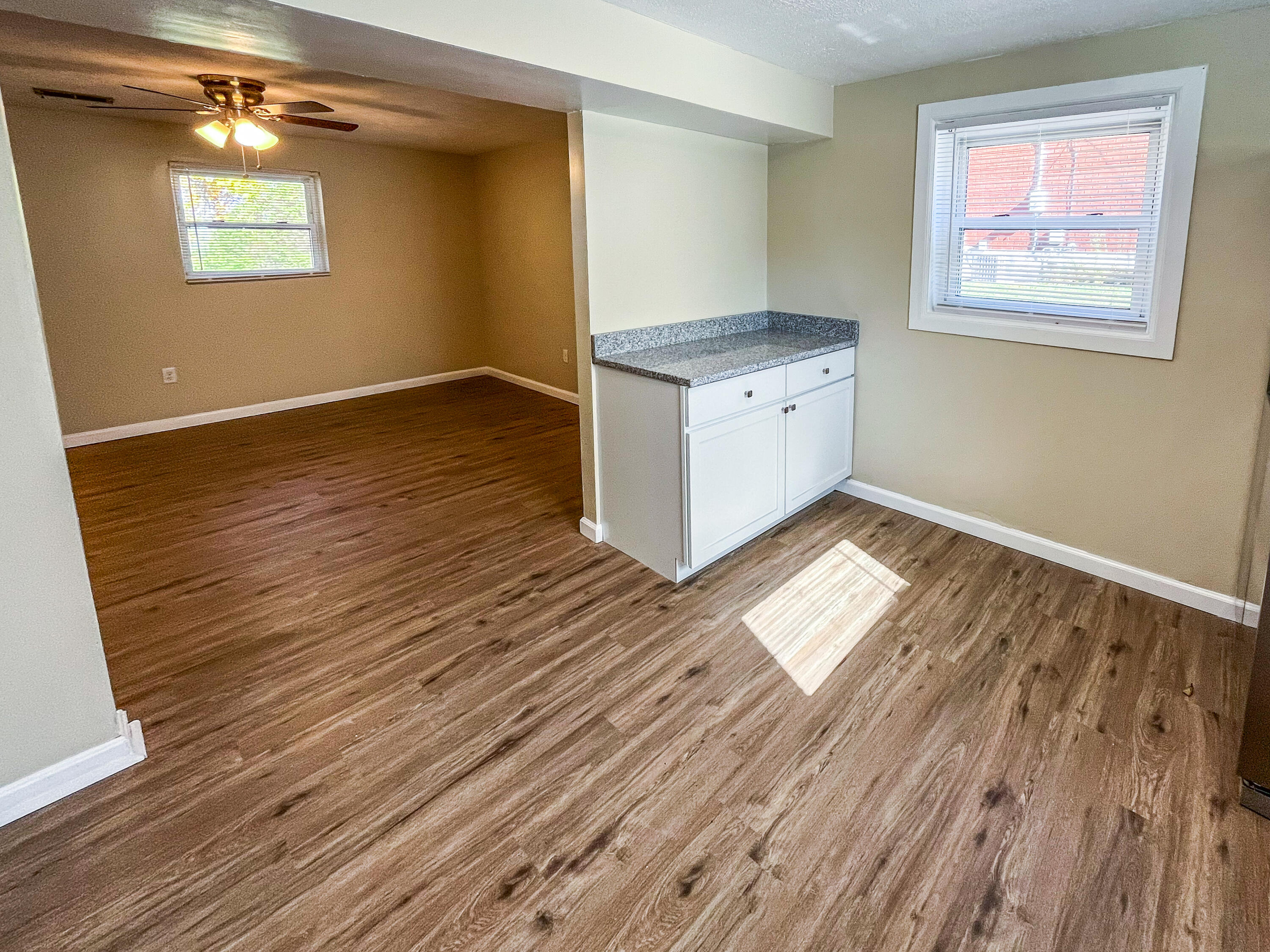 3372 Pine Tree Lane