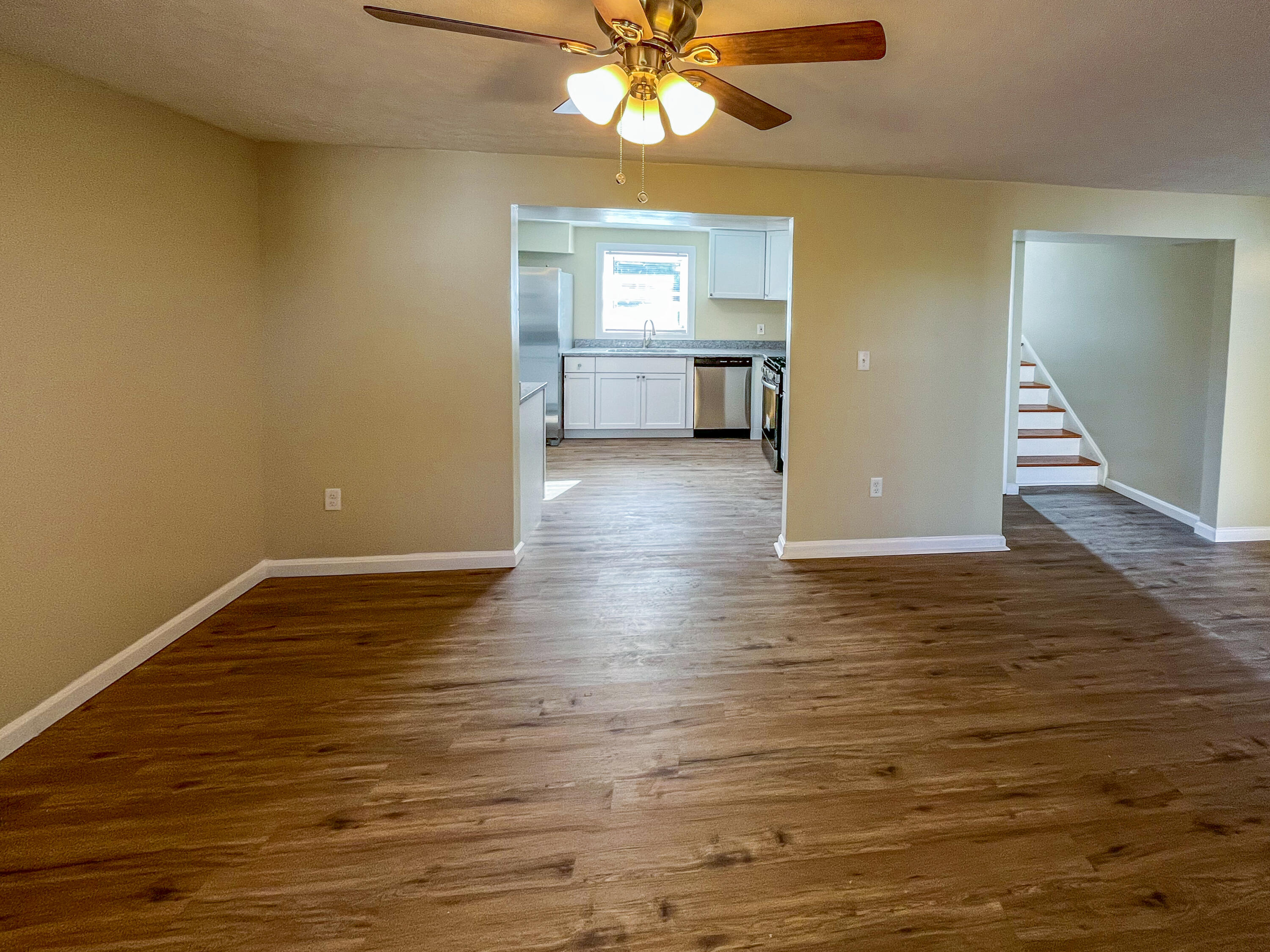 3372 Pine Tree Lane