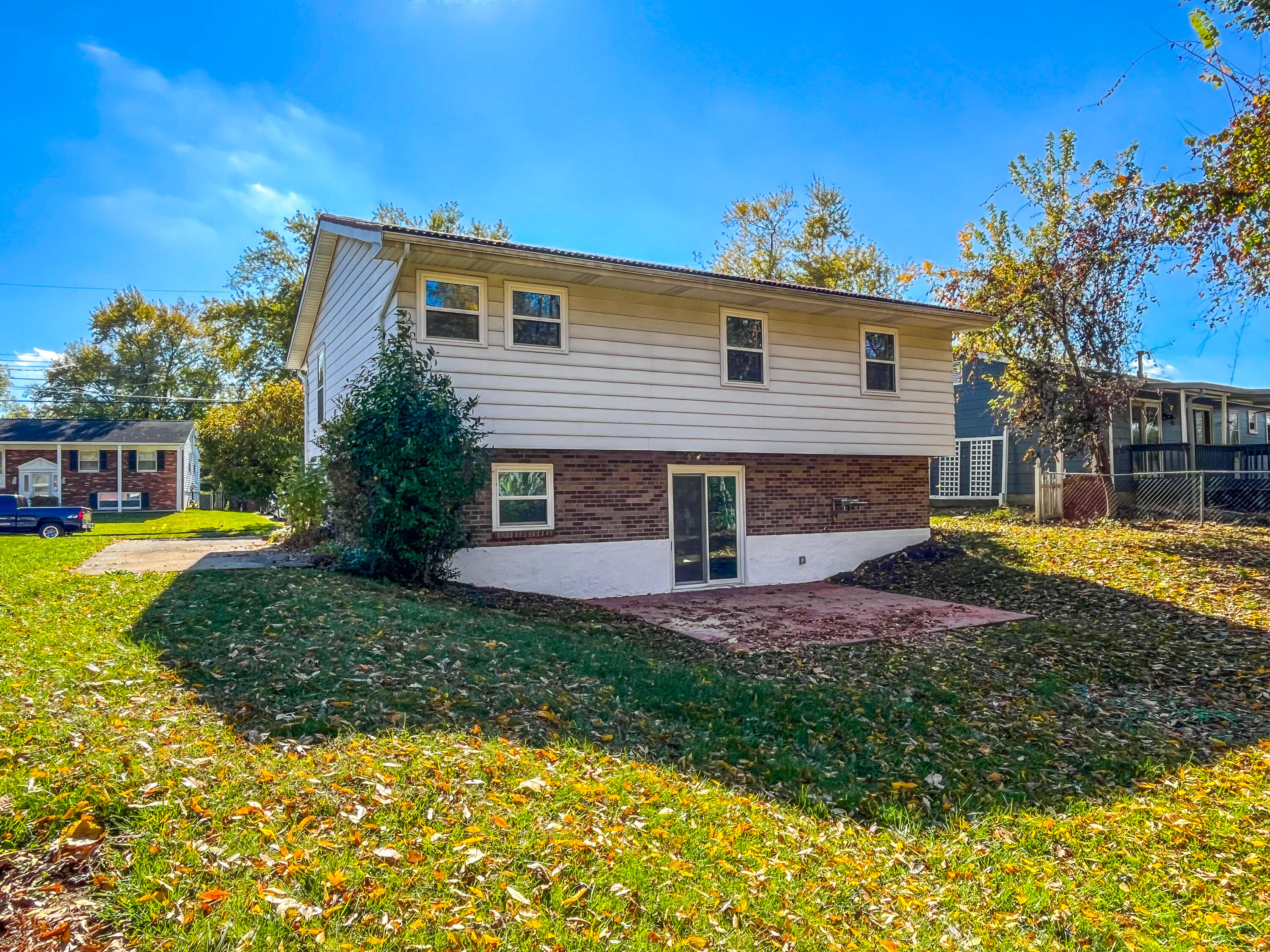 3372 Pine Tree Lane