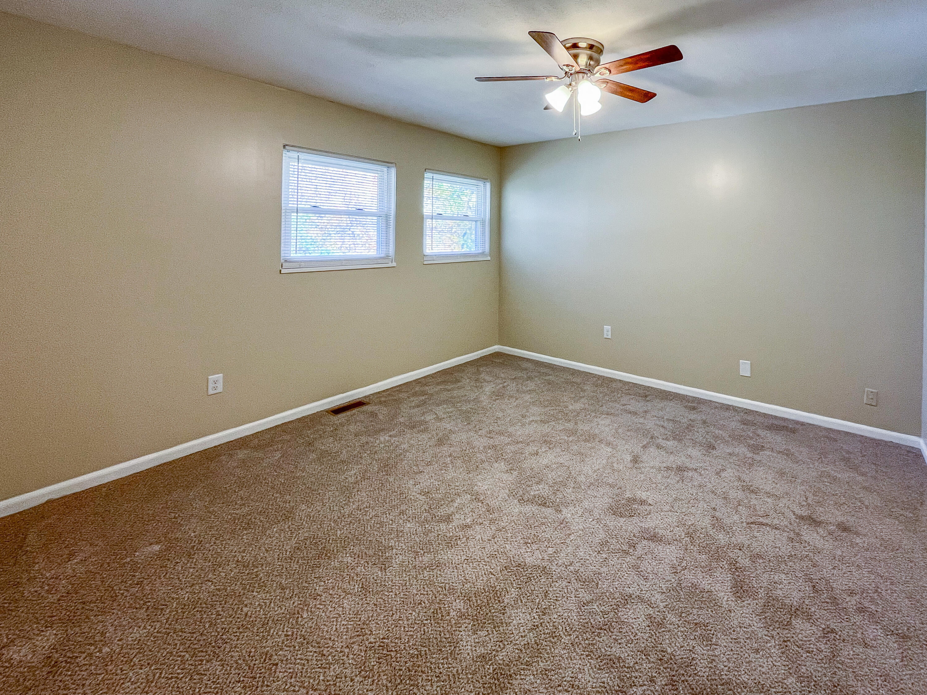 3372 Pine Tree Lane