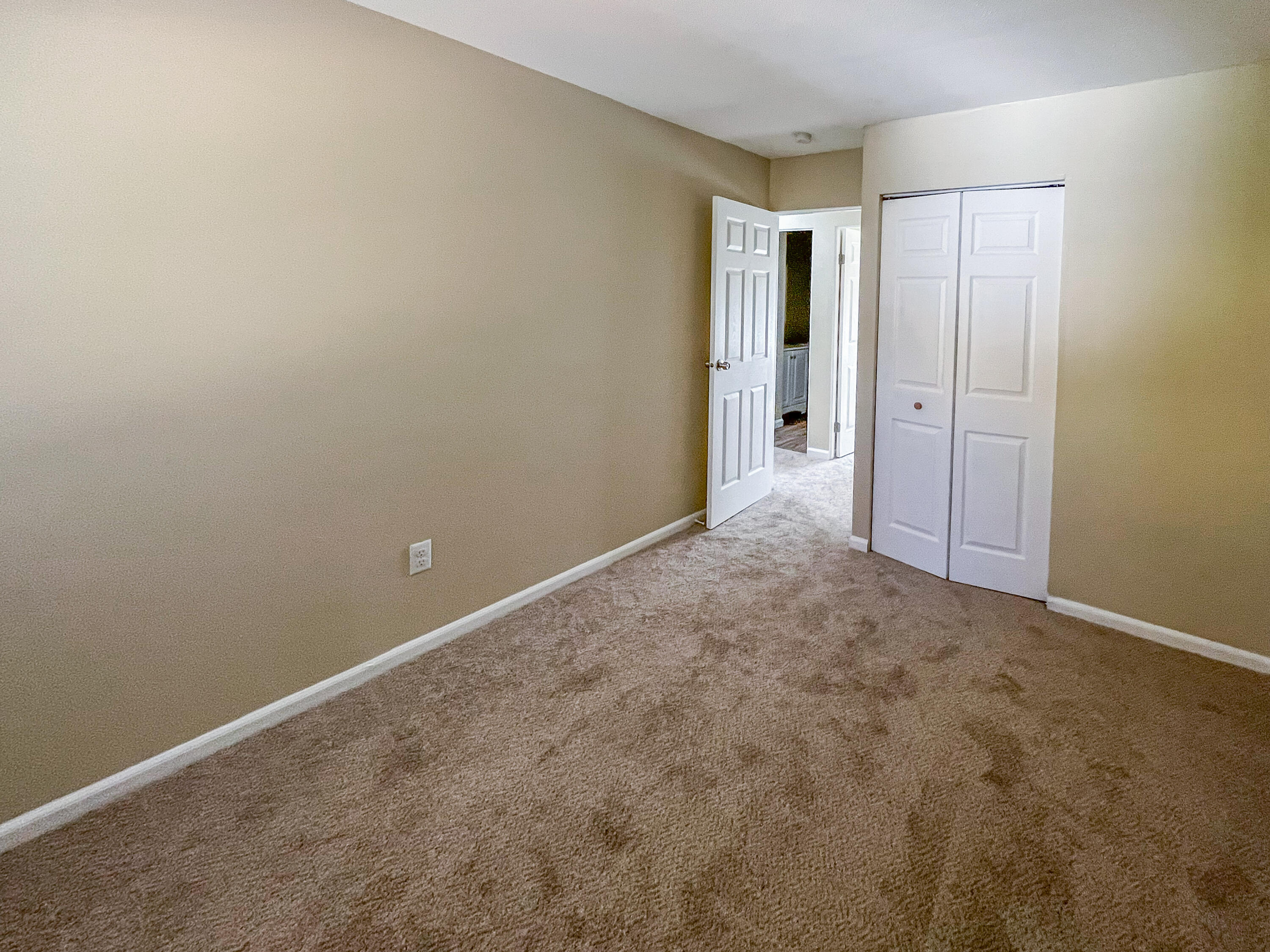 3372 Pine Tree Lane