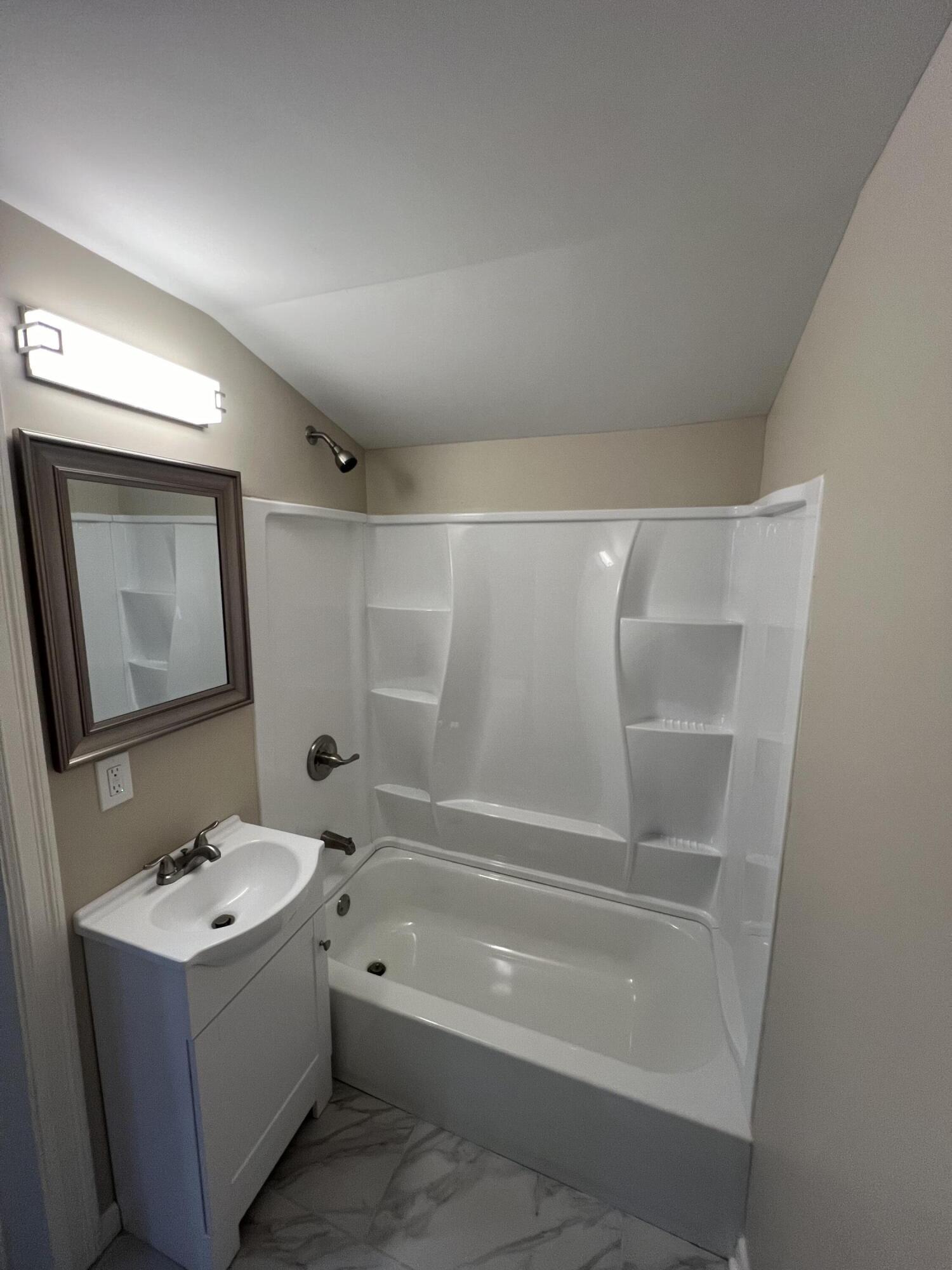 109 W 32nd Street