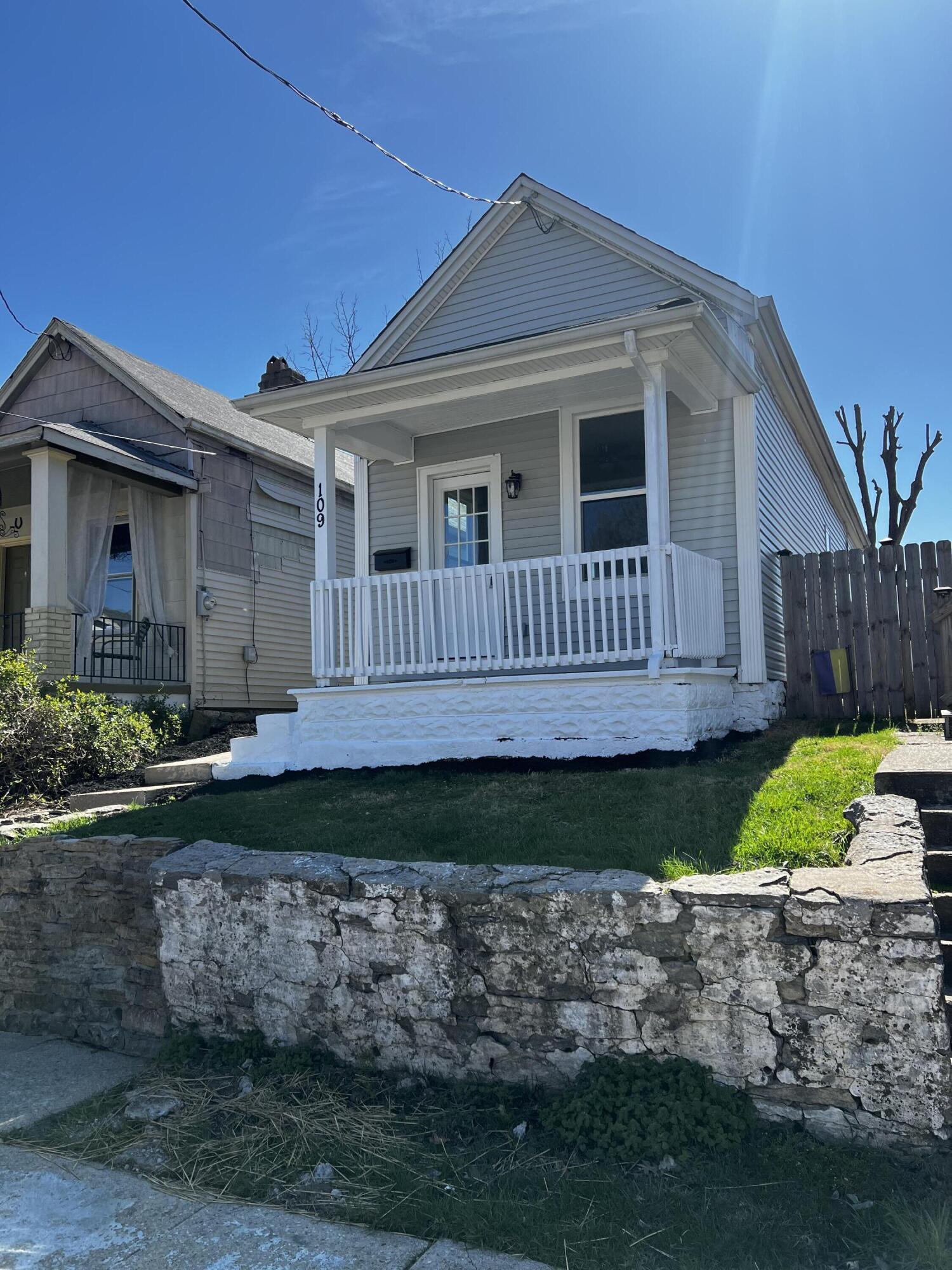 109 W 32nd Street