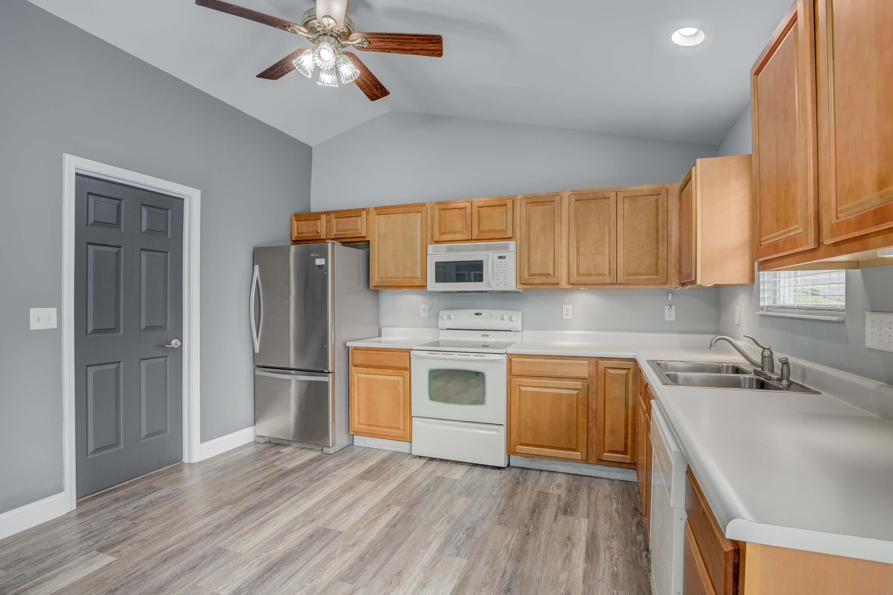 3003 Laura Lee Lane