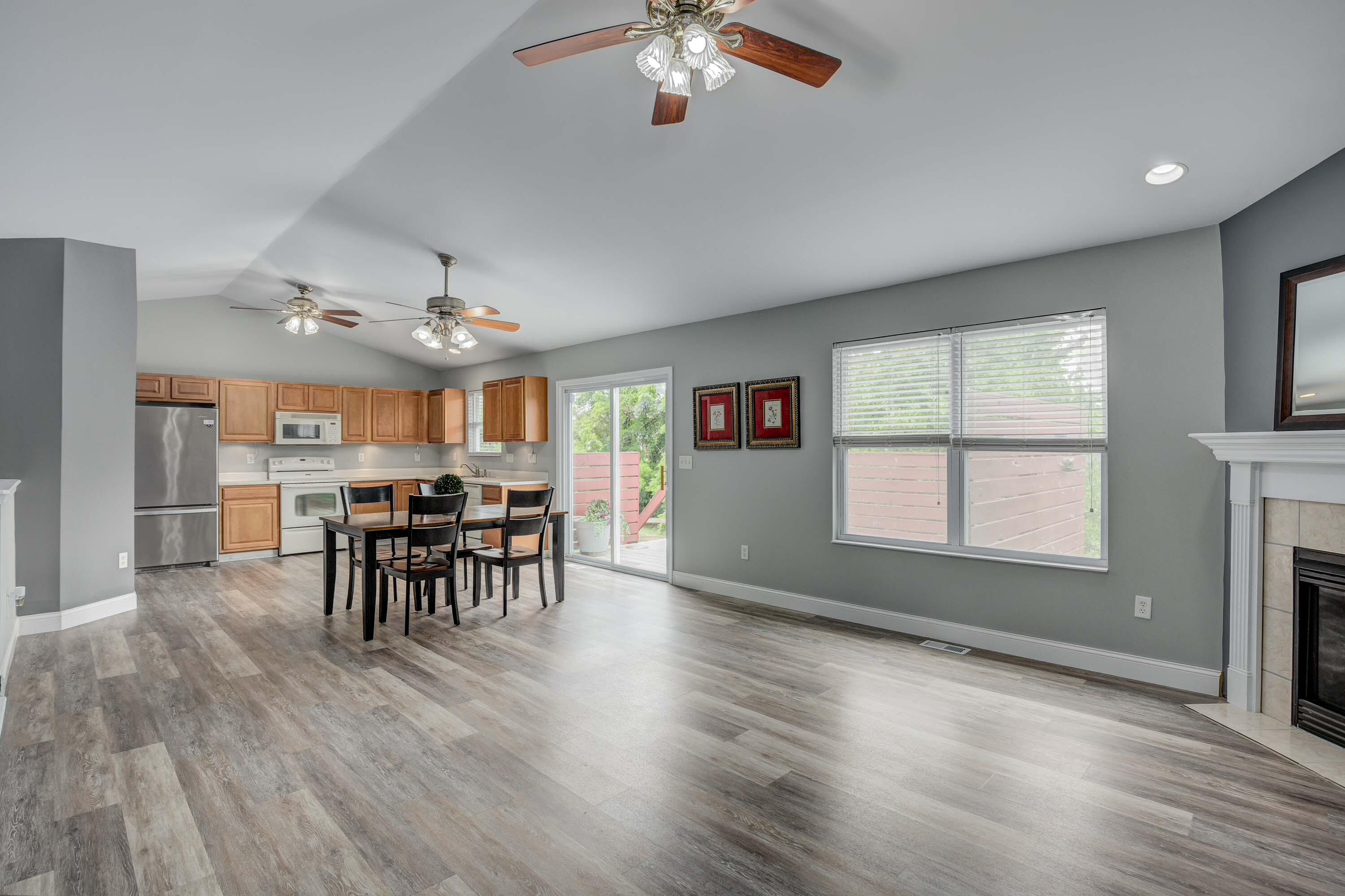 3003 Laura Lee Lane
