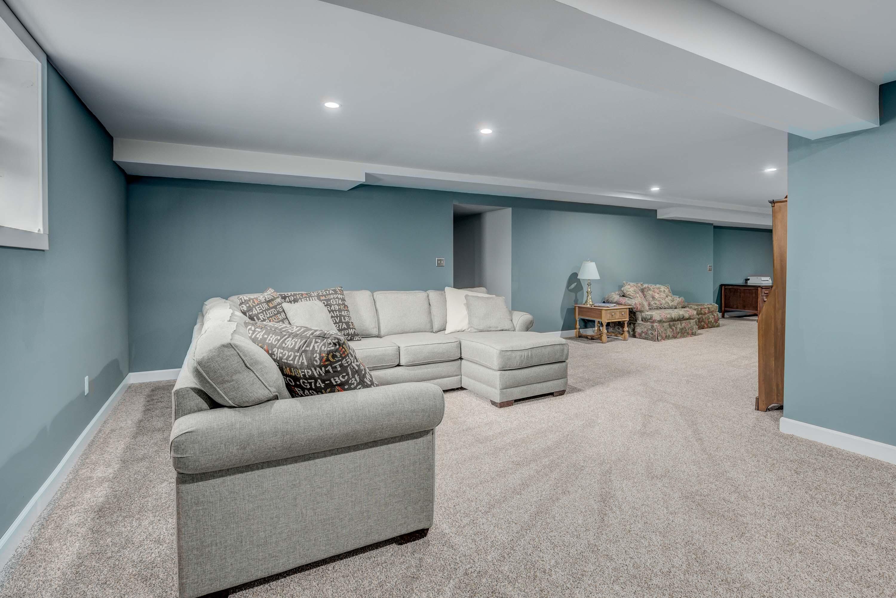 3003 Laura Lee Lane
