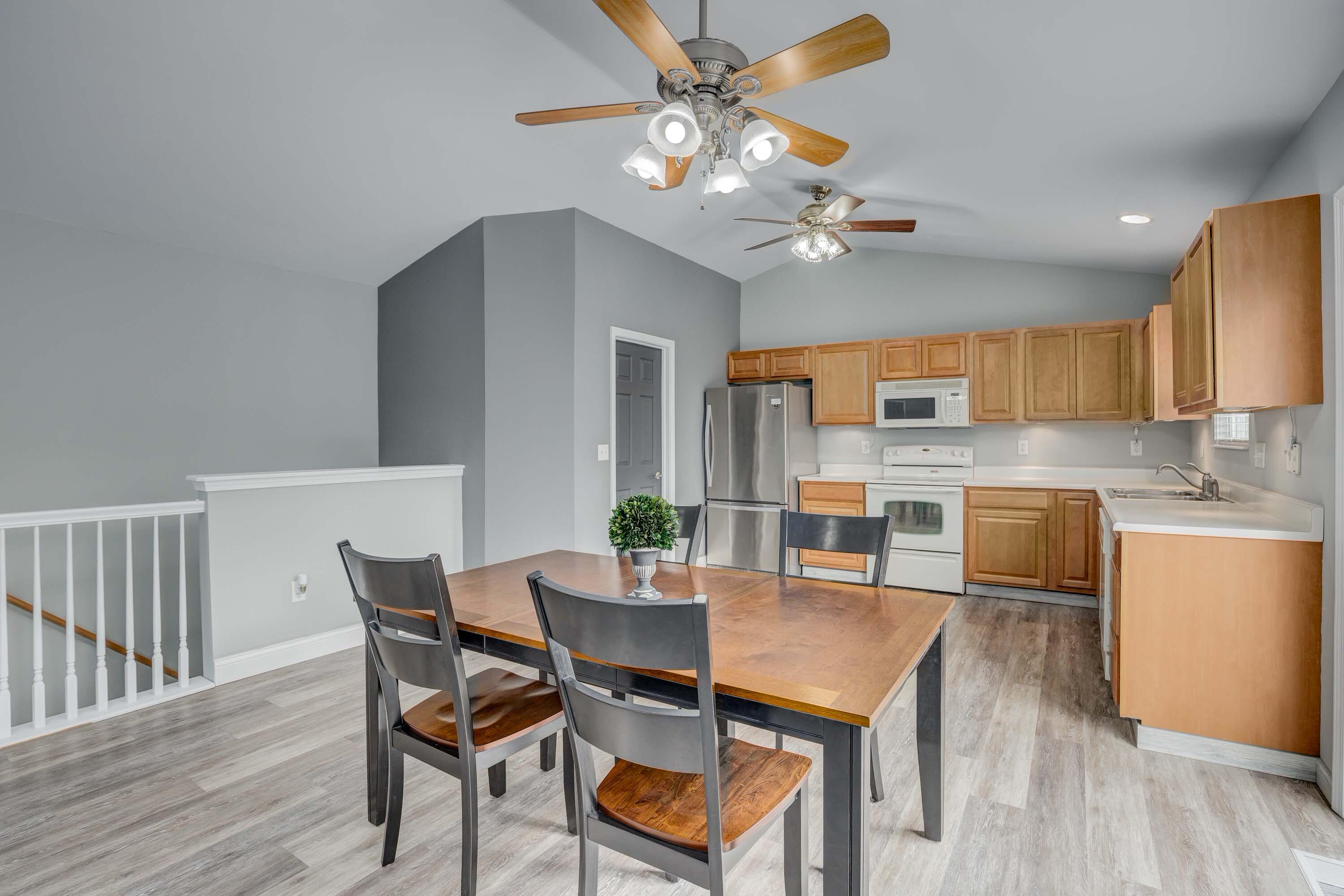 3003 Laura Lee Lane