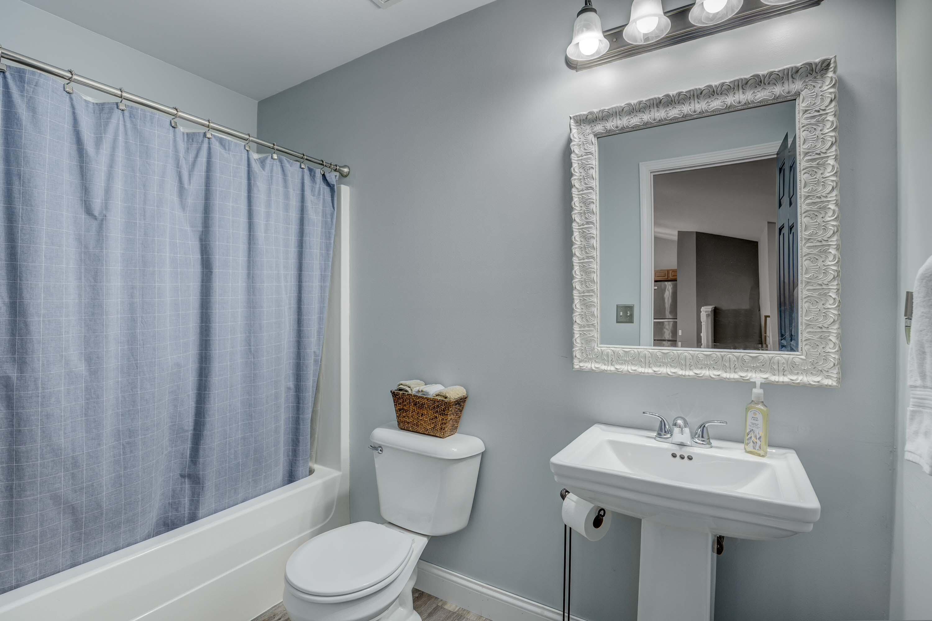 3003 Laura Lee Lane
