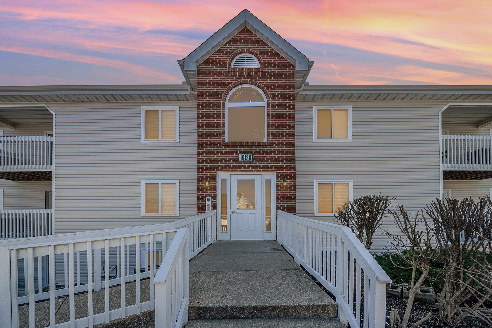 10136 Carnation Court, 5