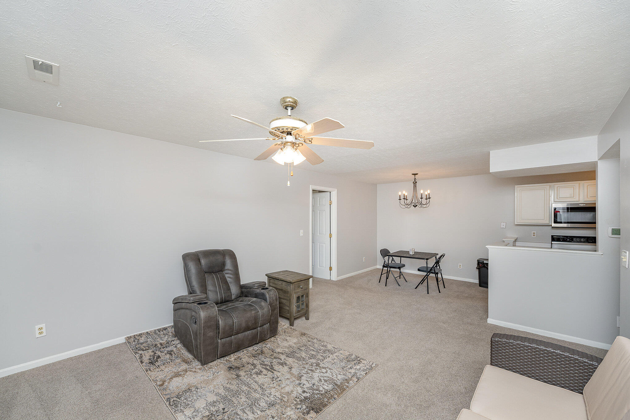 10136 Carnation Court, 5