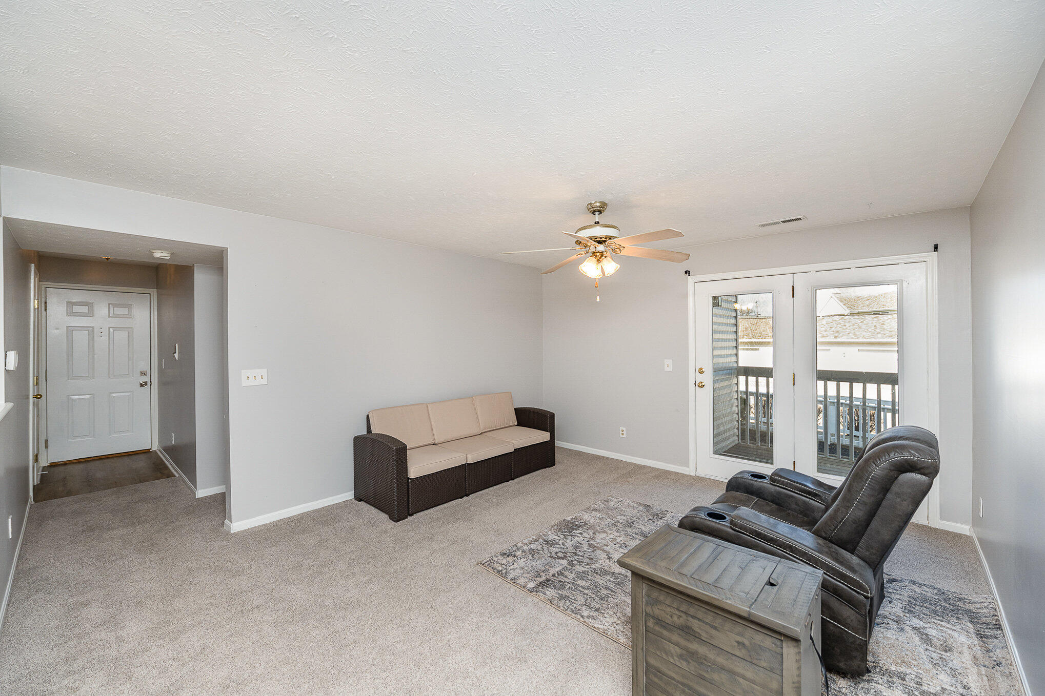 10136 Carnation Court, 5