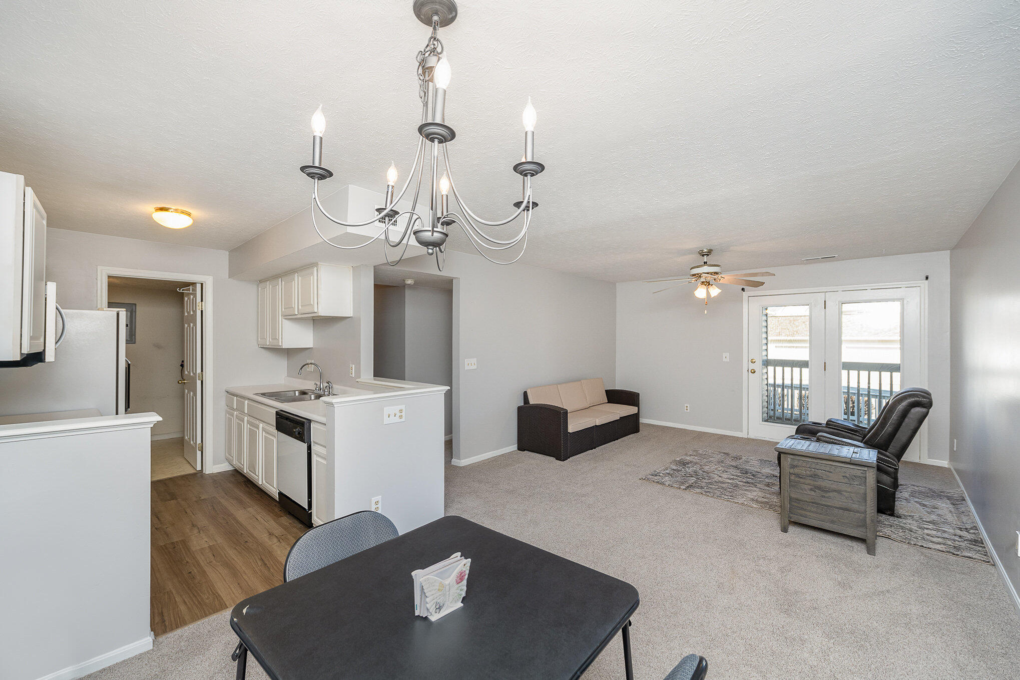 10136 Carnation Court, 5