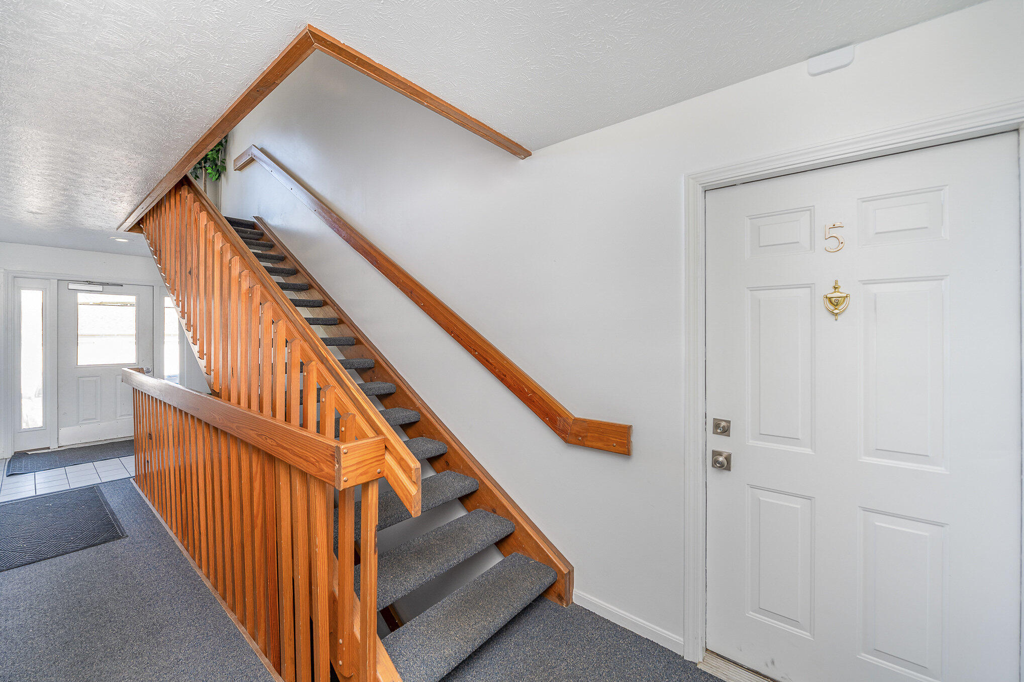 10136 Carnation Court, 5