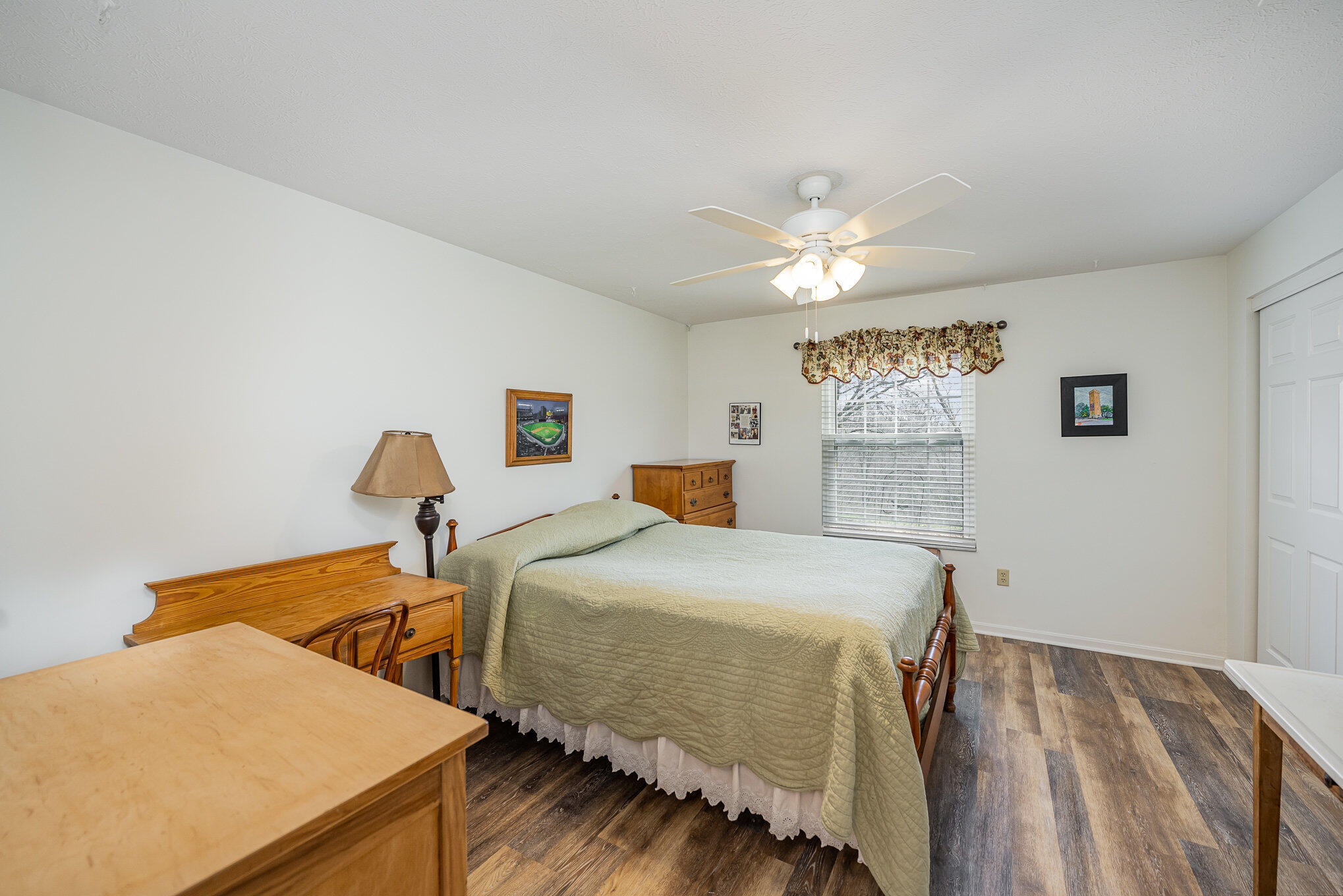 346 Deepwoods Drive, 1