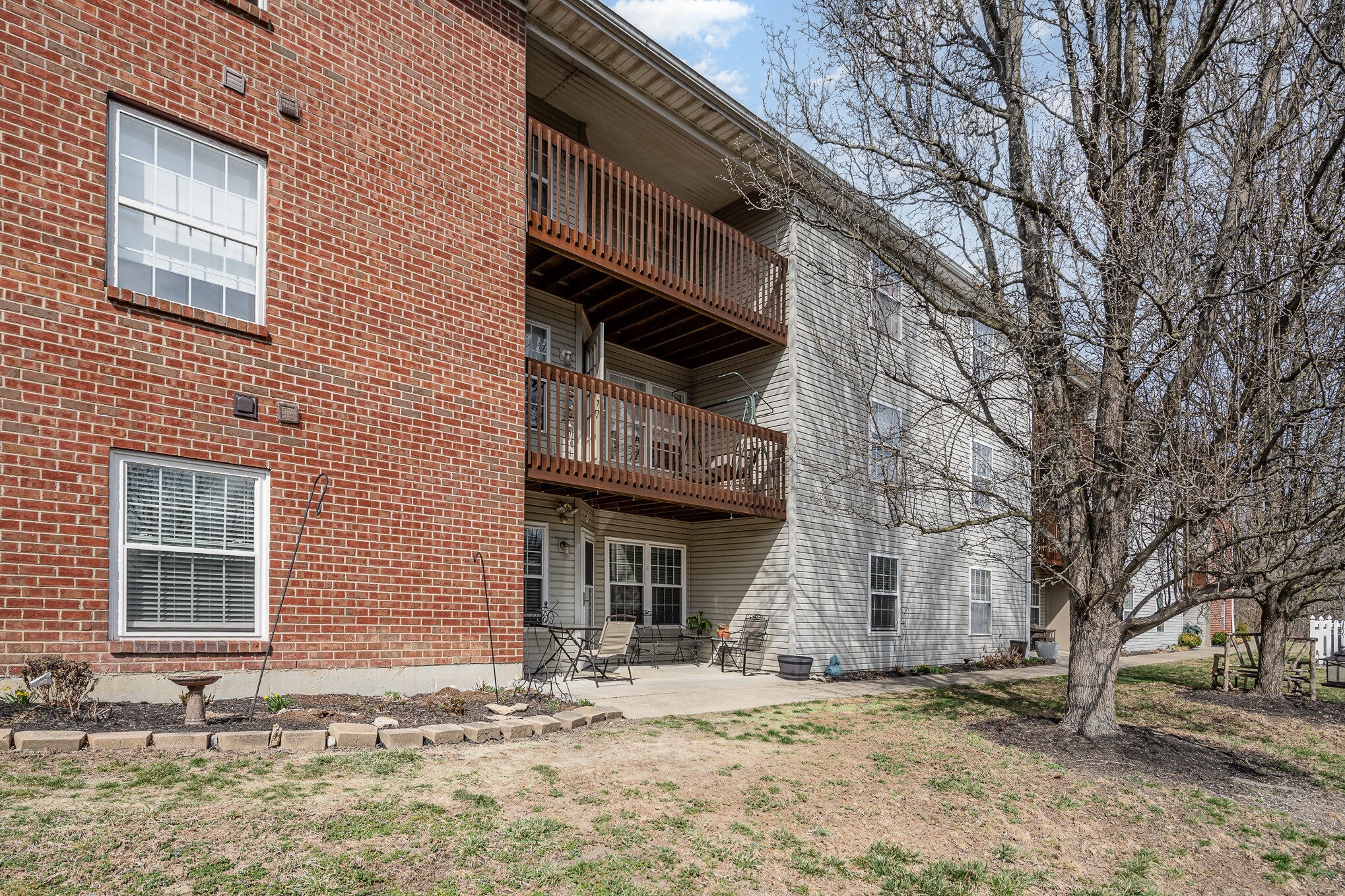 346 Deepwoods Drive, 1