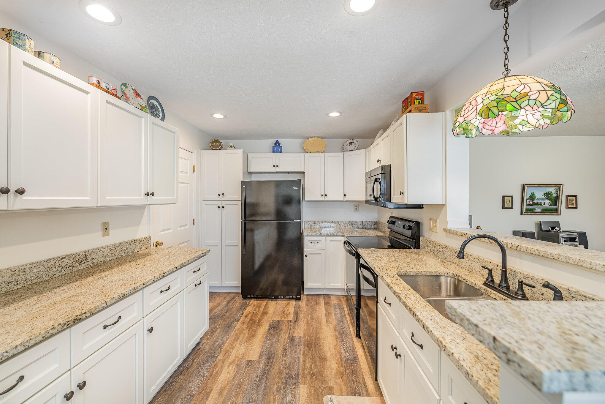 346 Deepwoods Drive, 1