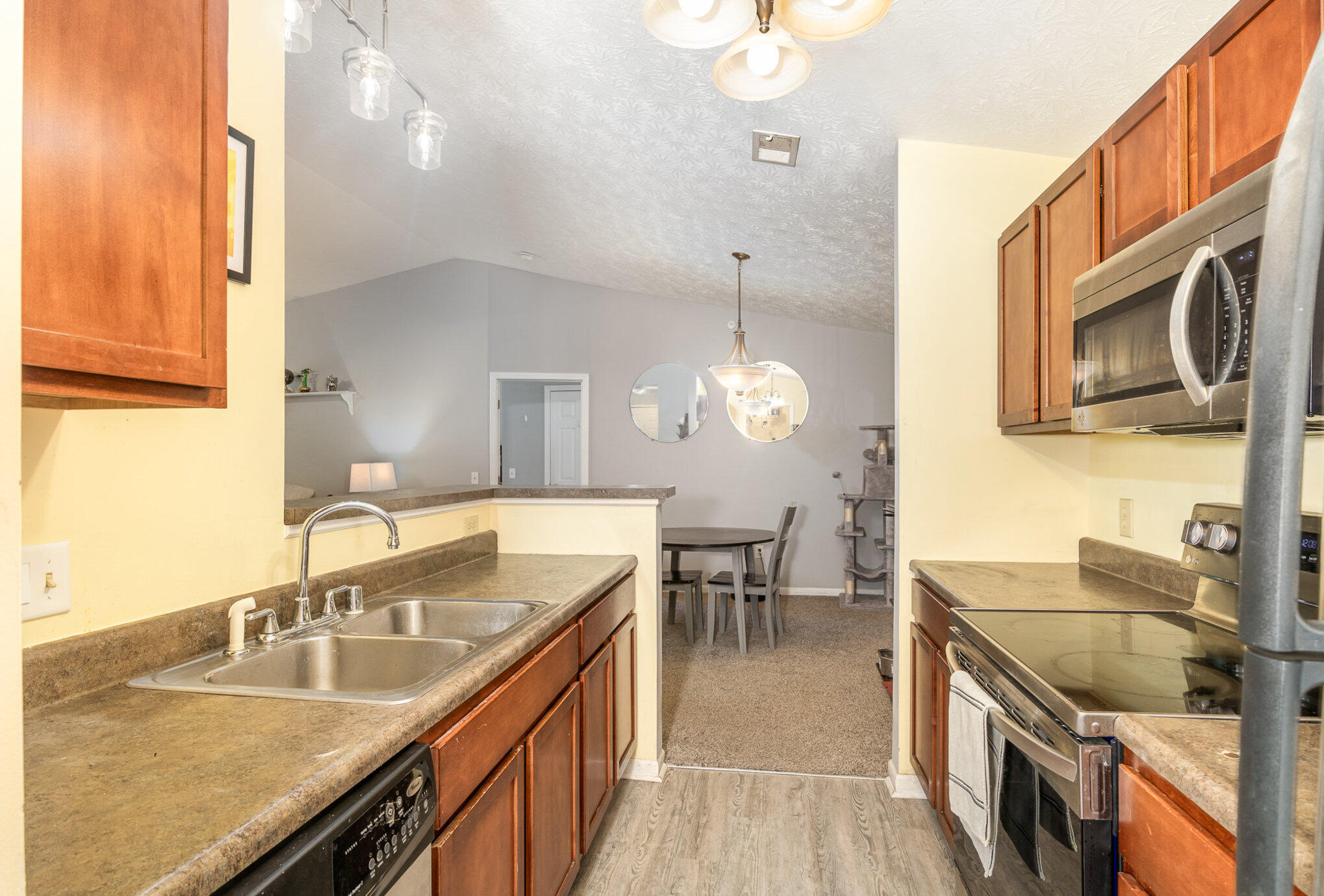 2316 Sawmill Court, 309
