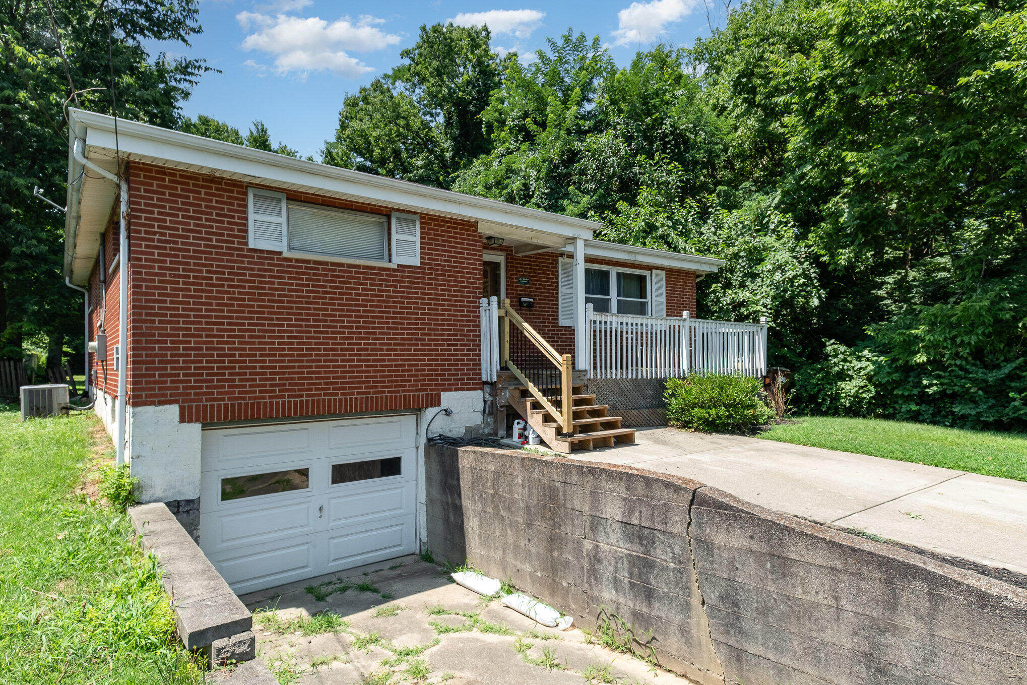 38 Sweetbriar Avenue