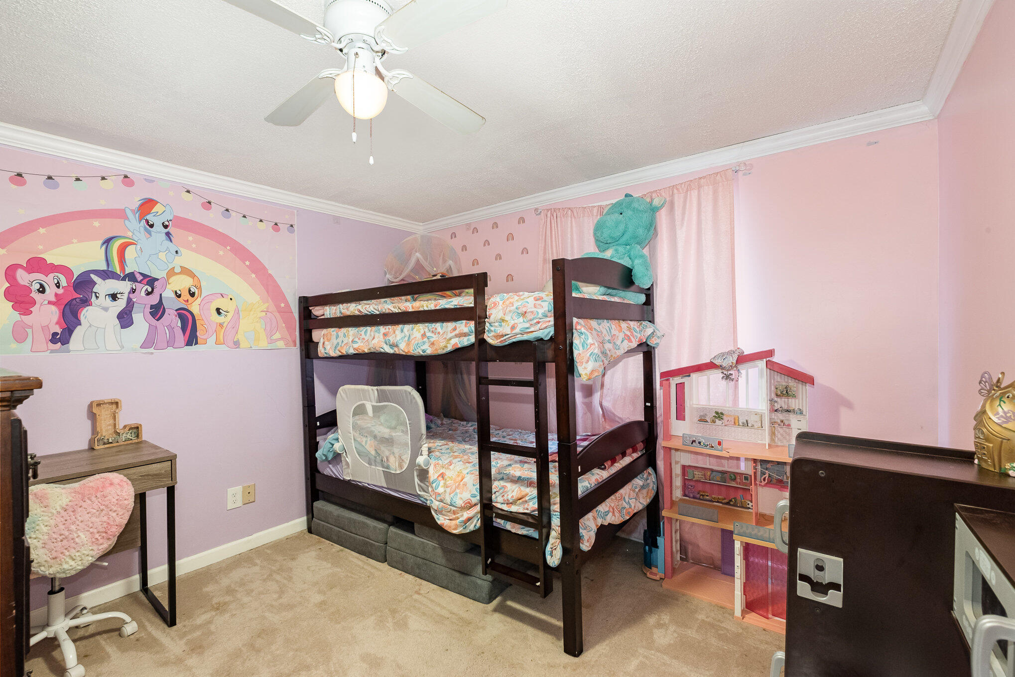 38 Sweetbriar Avenue