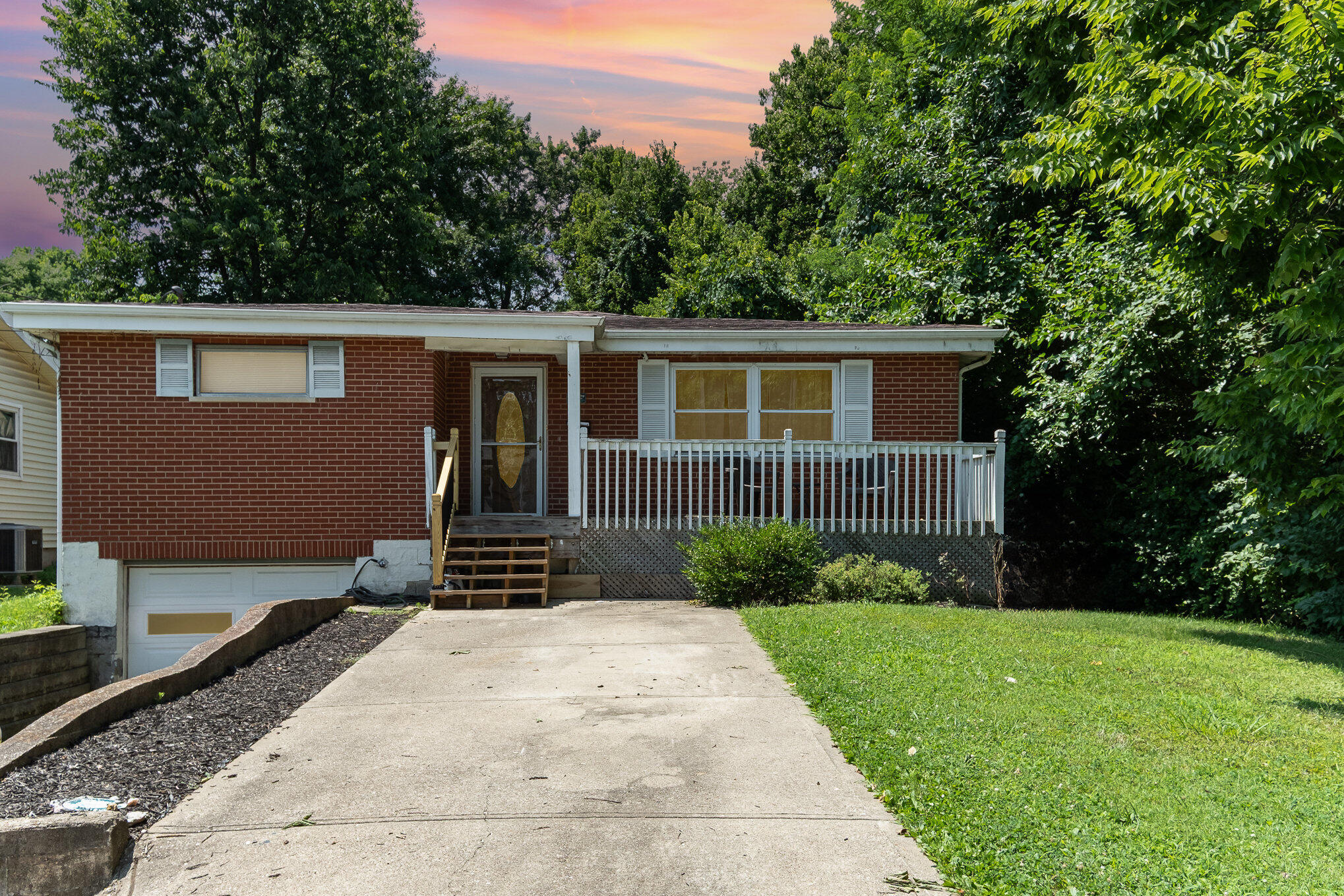 38 Sweetbriar Avenue