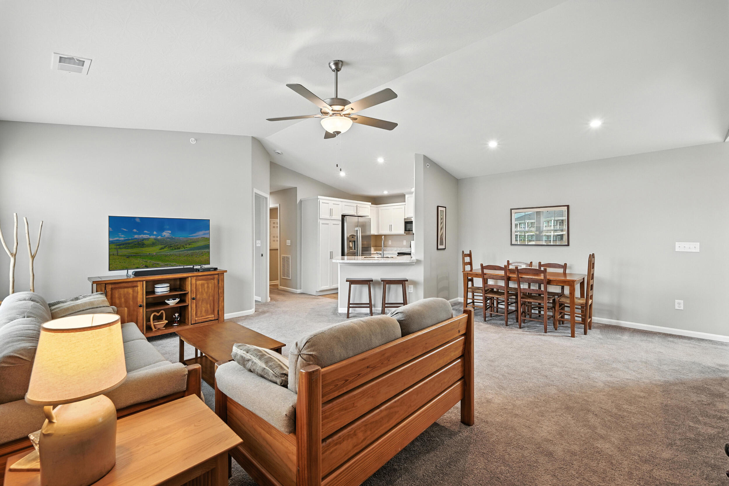 2497 Bella Ridge