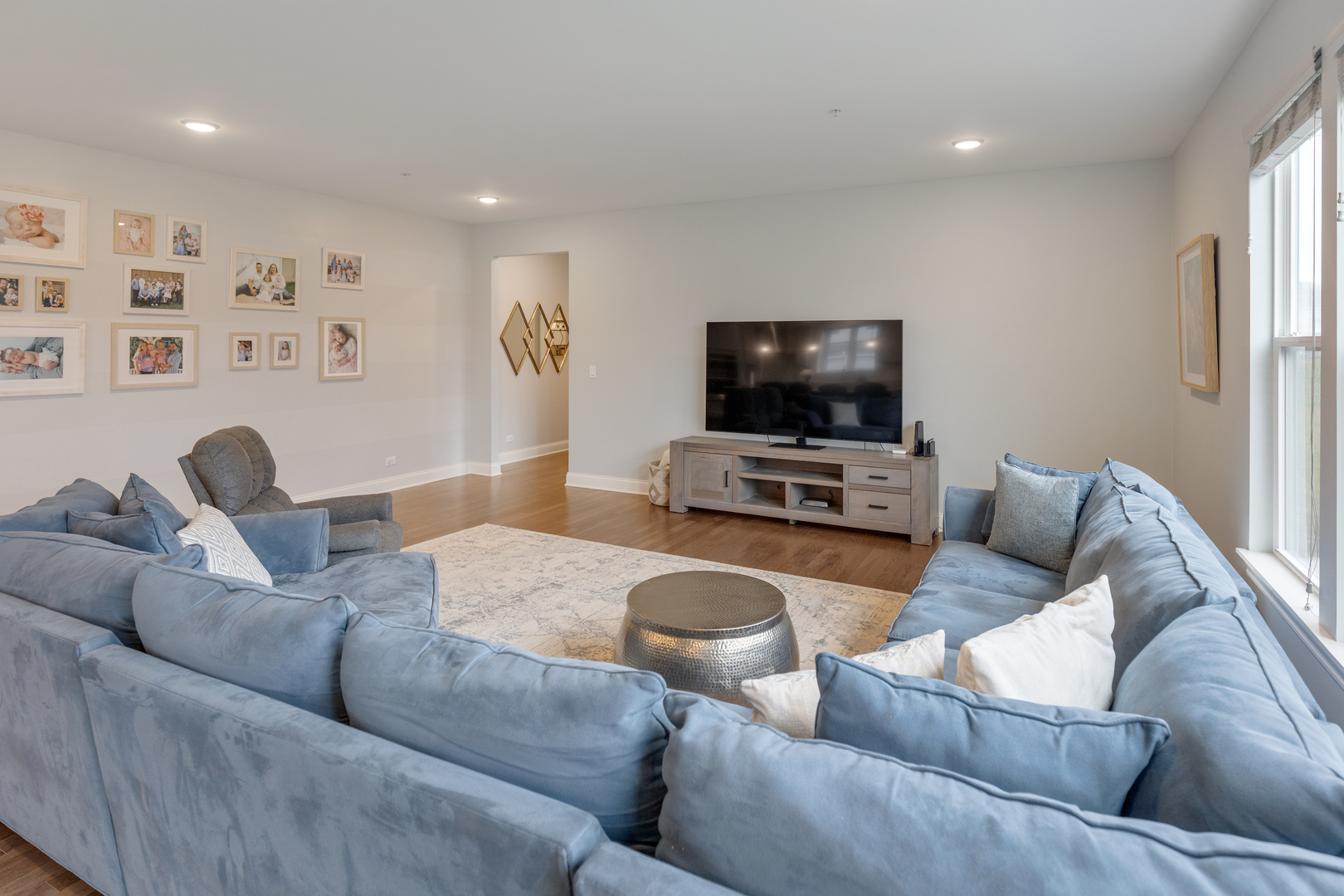 27356 W Meadow Rose Court