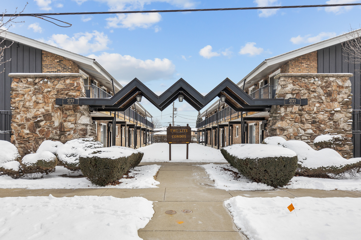 3721 Ruby Street Unit: 106S