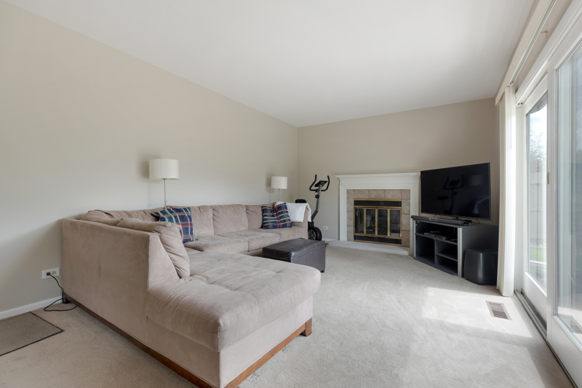 585 Kensington Court