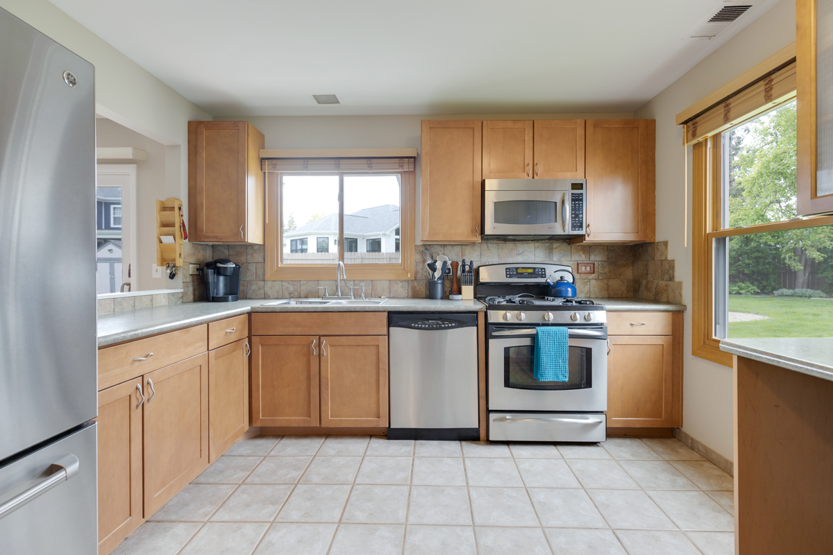 585 Kensington Court