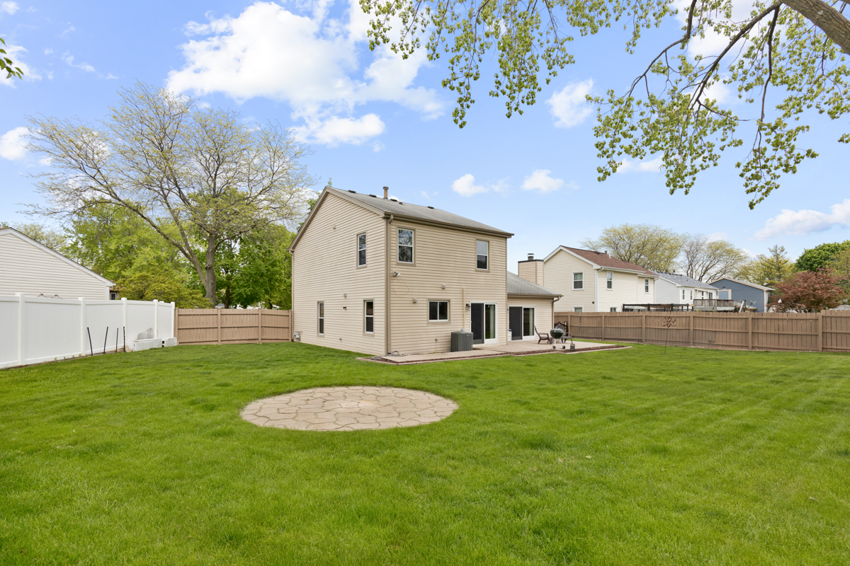 585 Kensington Court