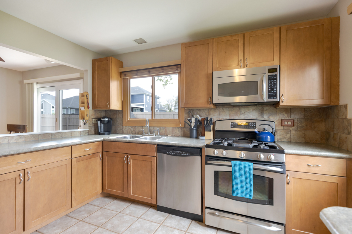 585 Kensington Court