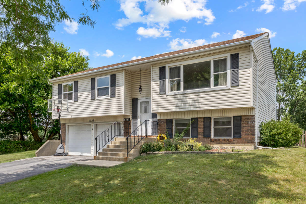 1328 ELMHURST Lane