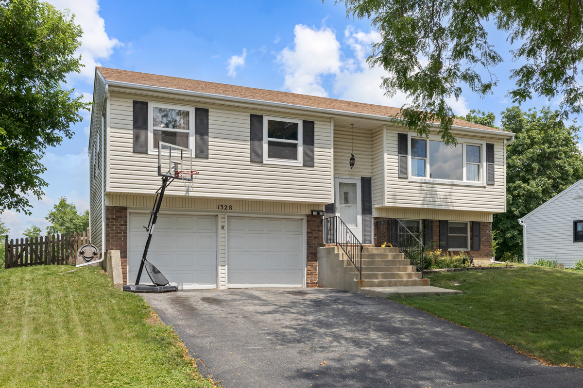 1328 ELMHURST Lane