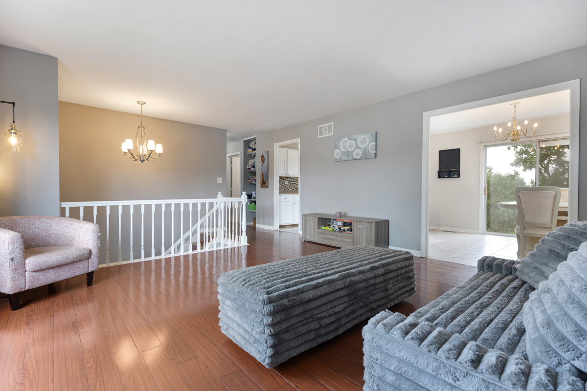 1328 ELMHURST Lane