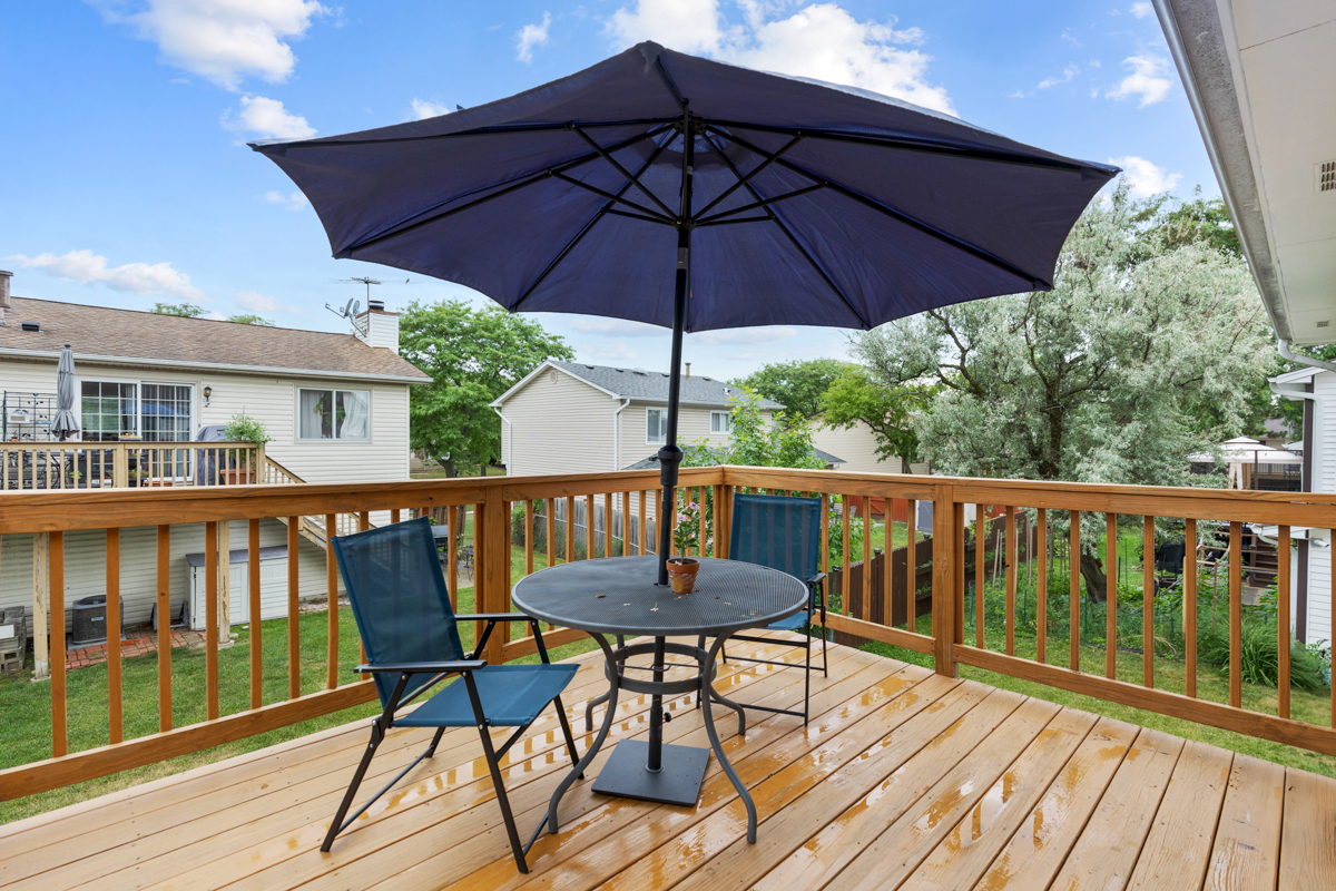 1669 W Bayside Court