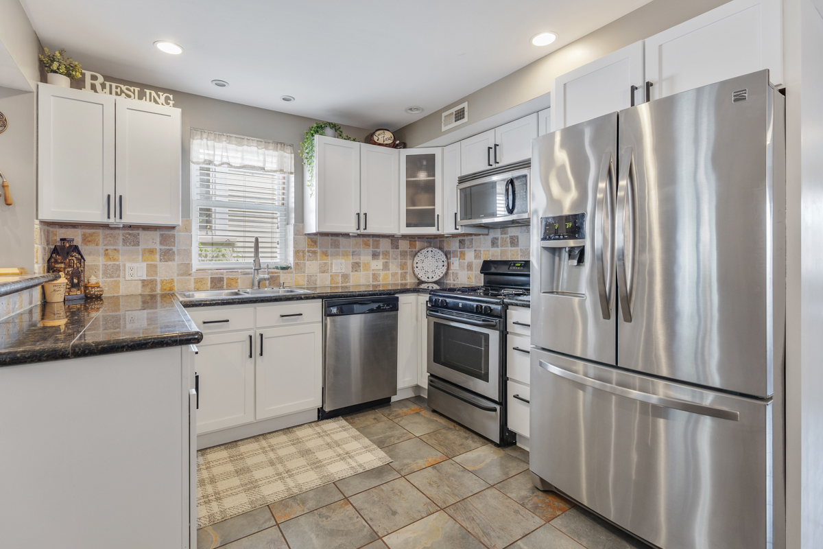 333 S WALNUT Street