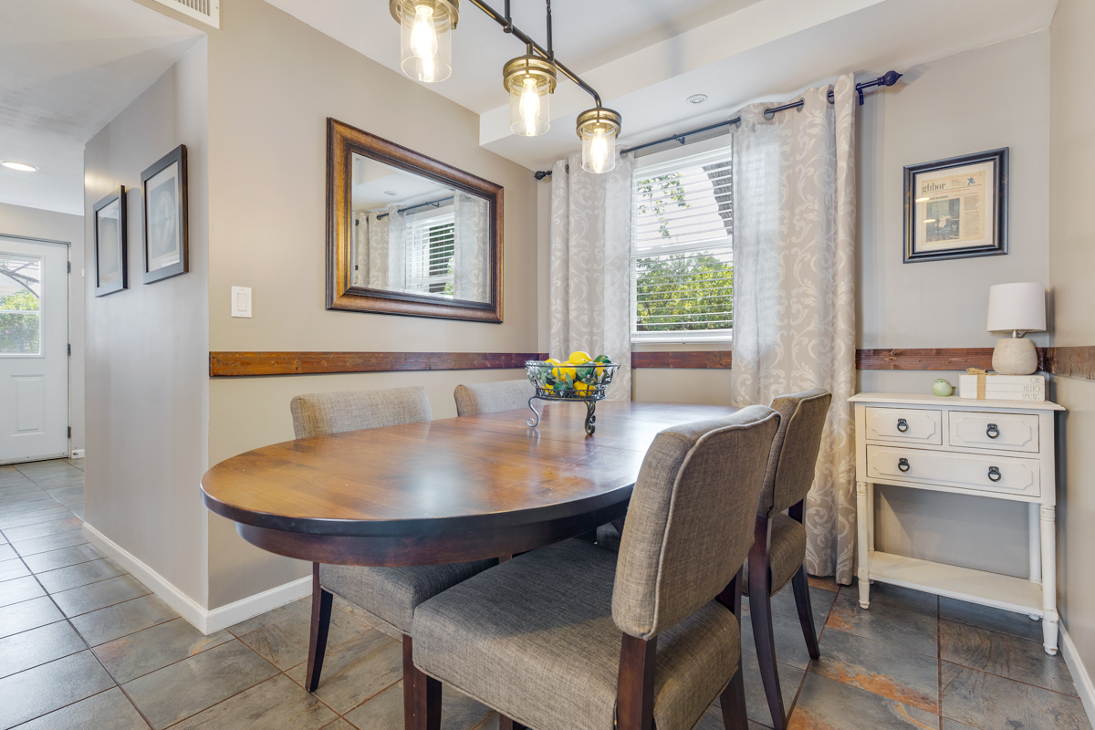 333 S WALNUT Street