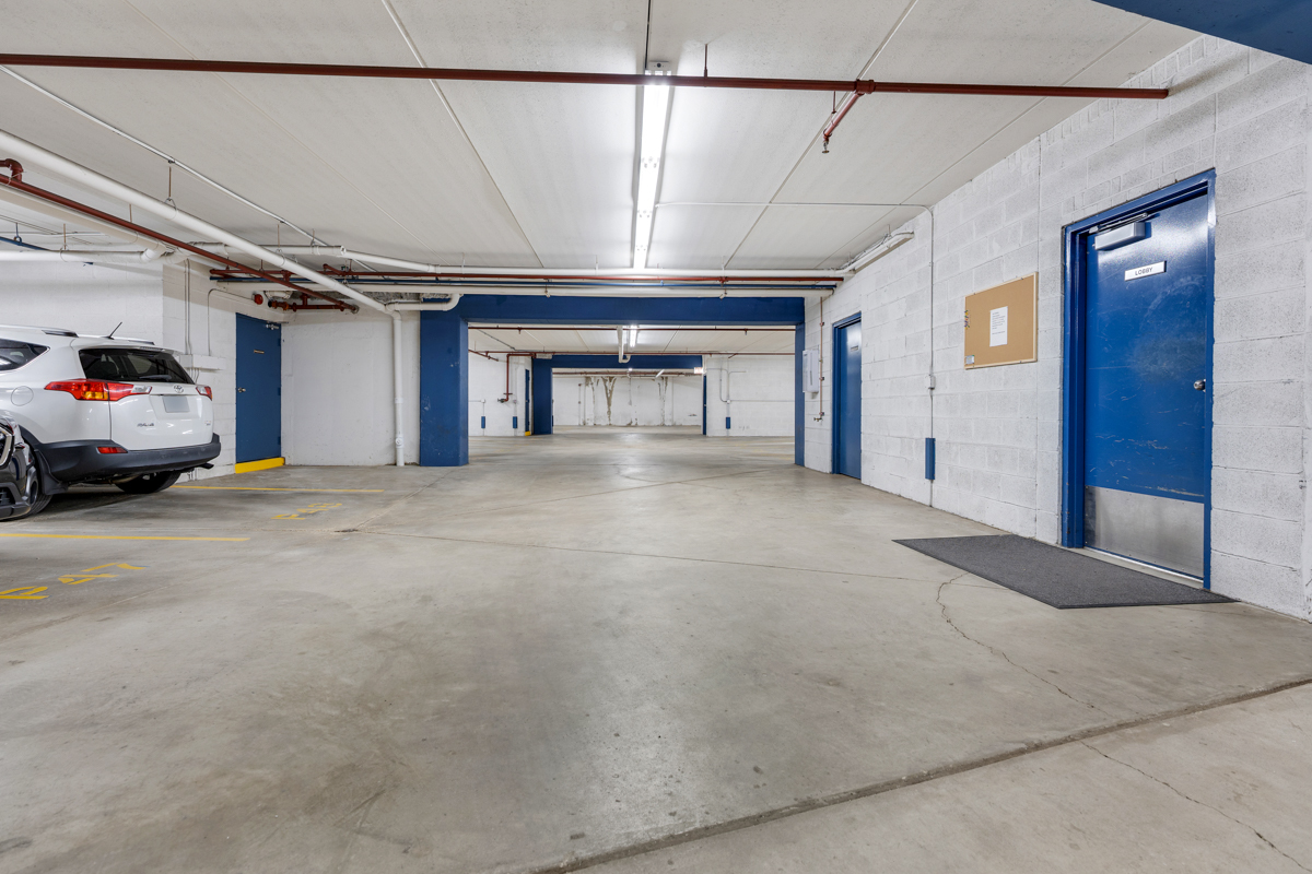 7120 N Milwaukee Avenue Unit: 702