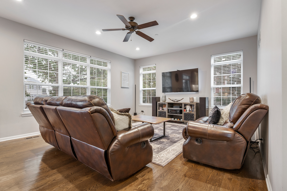 16 MORAINE Drive