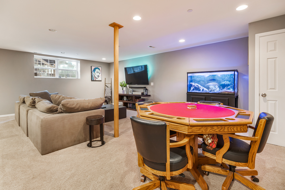 16 MORAINE Drive