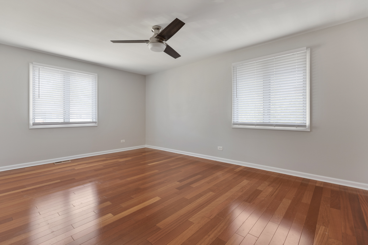 831 Pinehurst Lane