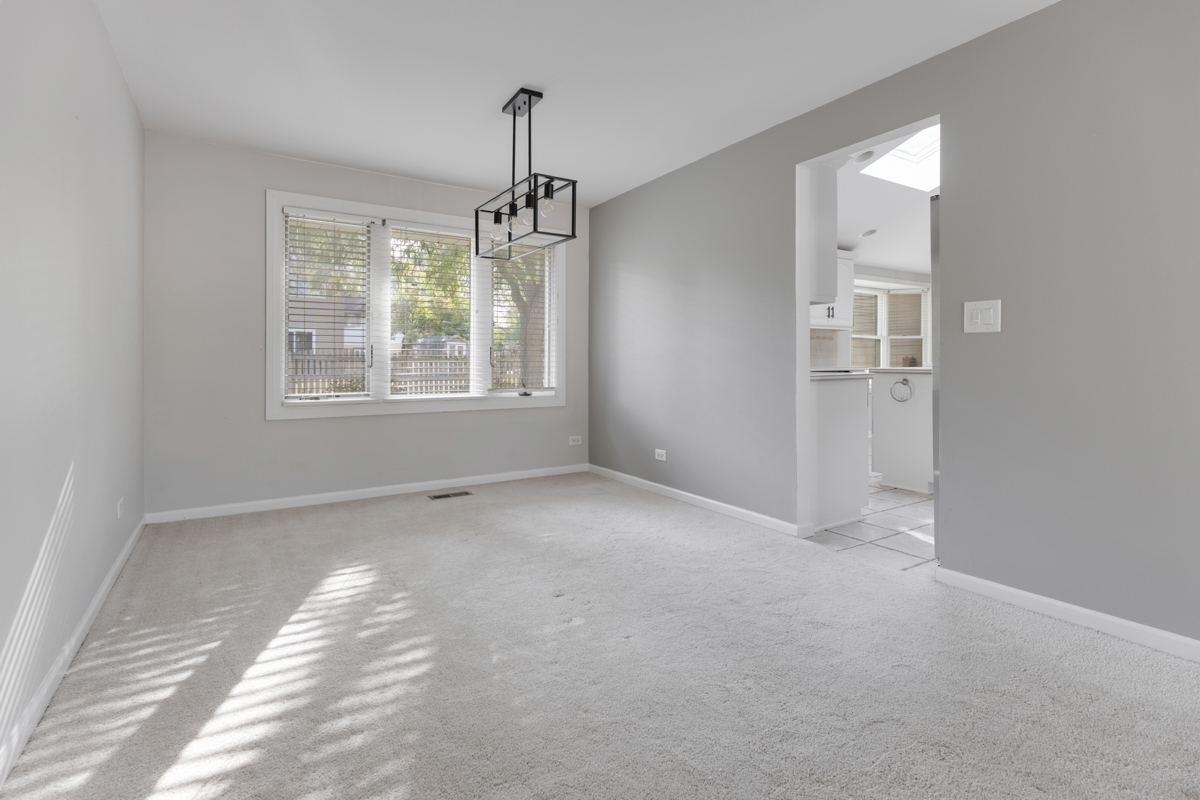 831 Pinehurst Lane