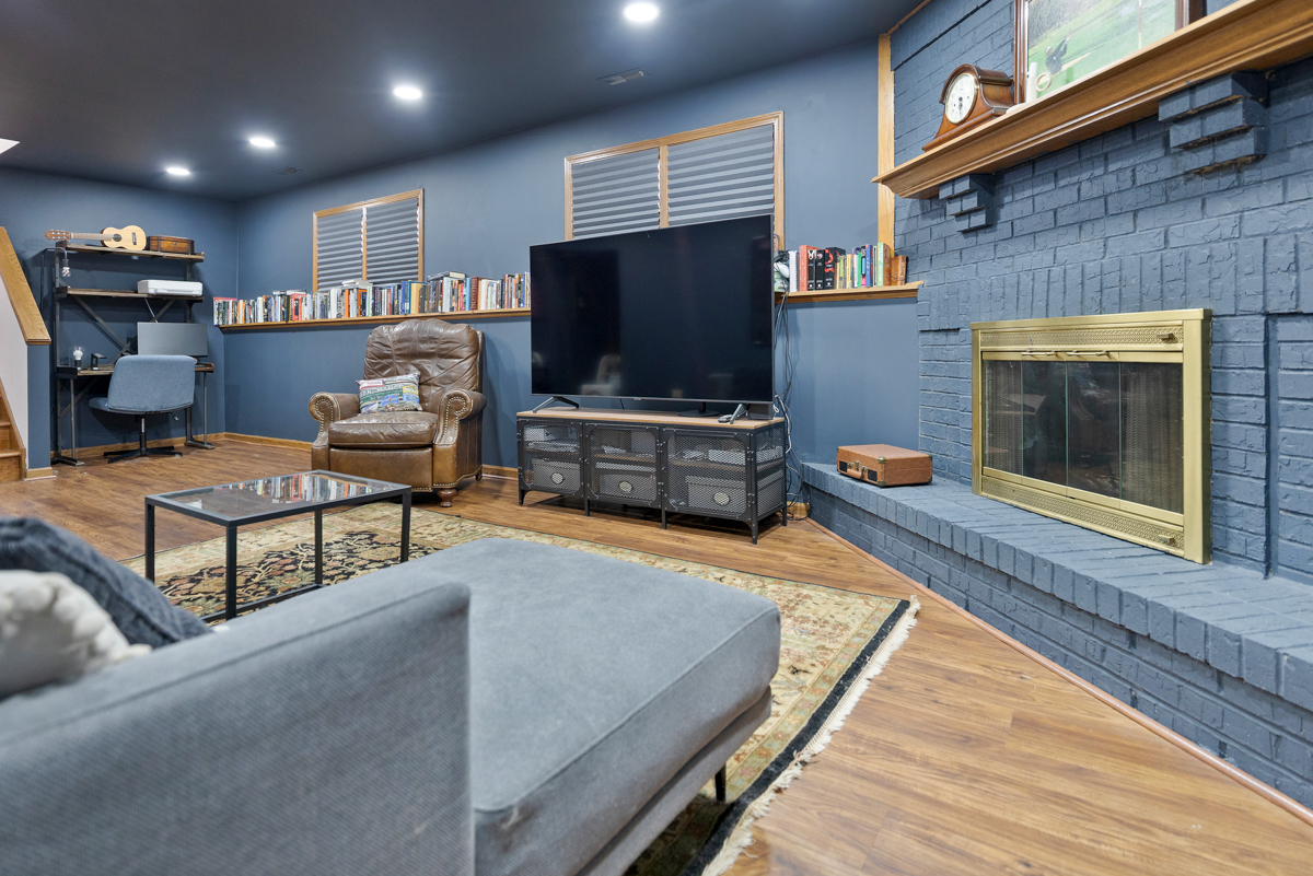 4828 N Newcastle Avenue