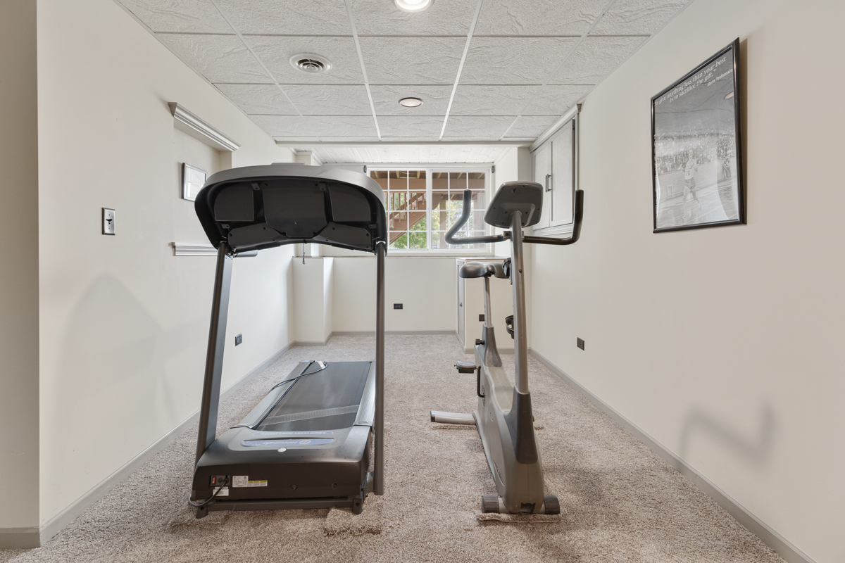 1127 Pine Valley Court