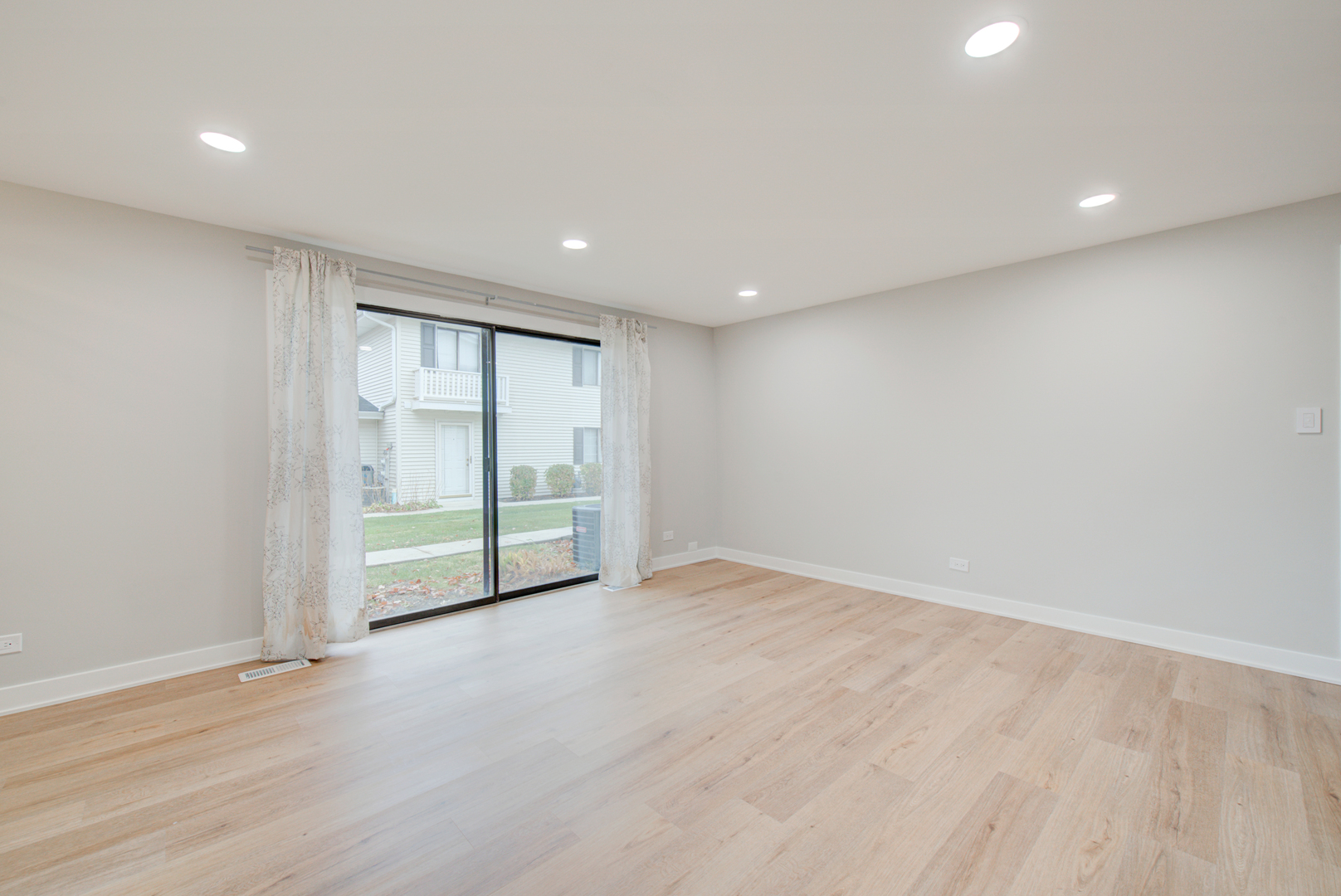 1426 Tonset Lane Unit: 0