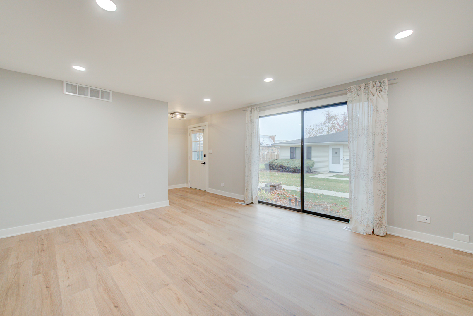 1426 Tonset Lane Unit: 0