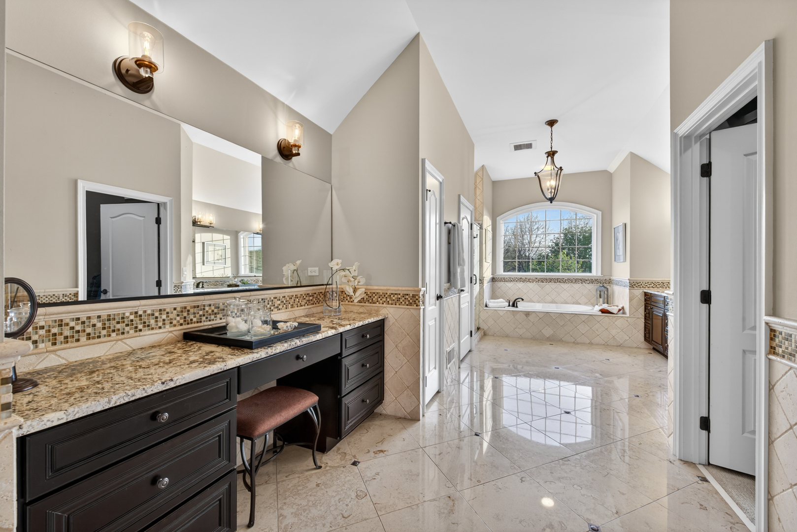 12 Wood Oaks Drive