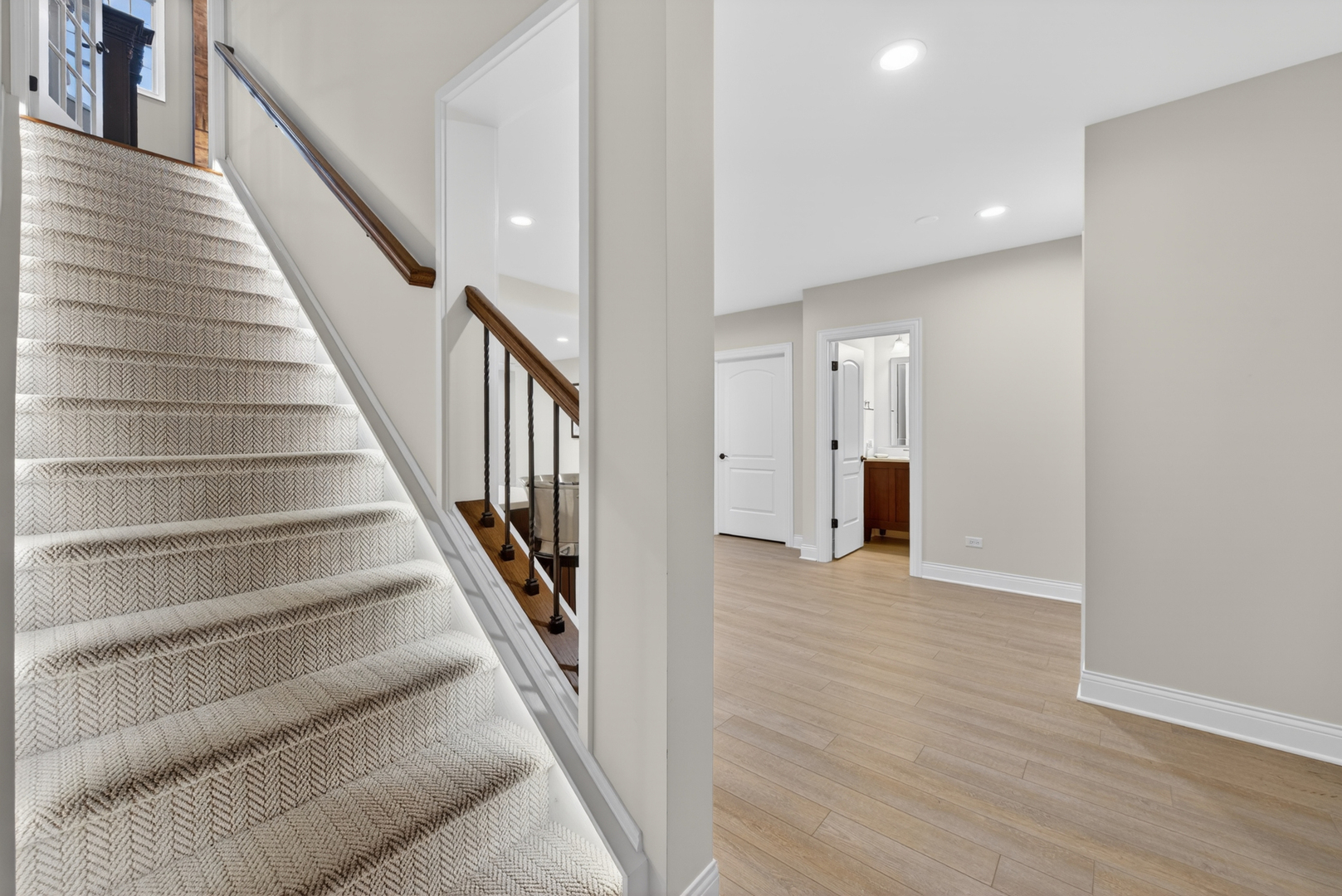 12 Wood Oaks Drive