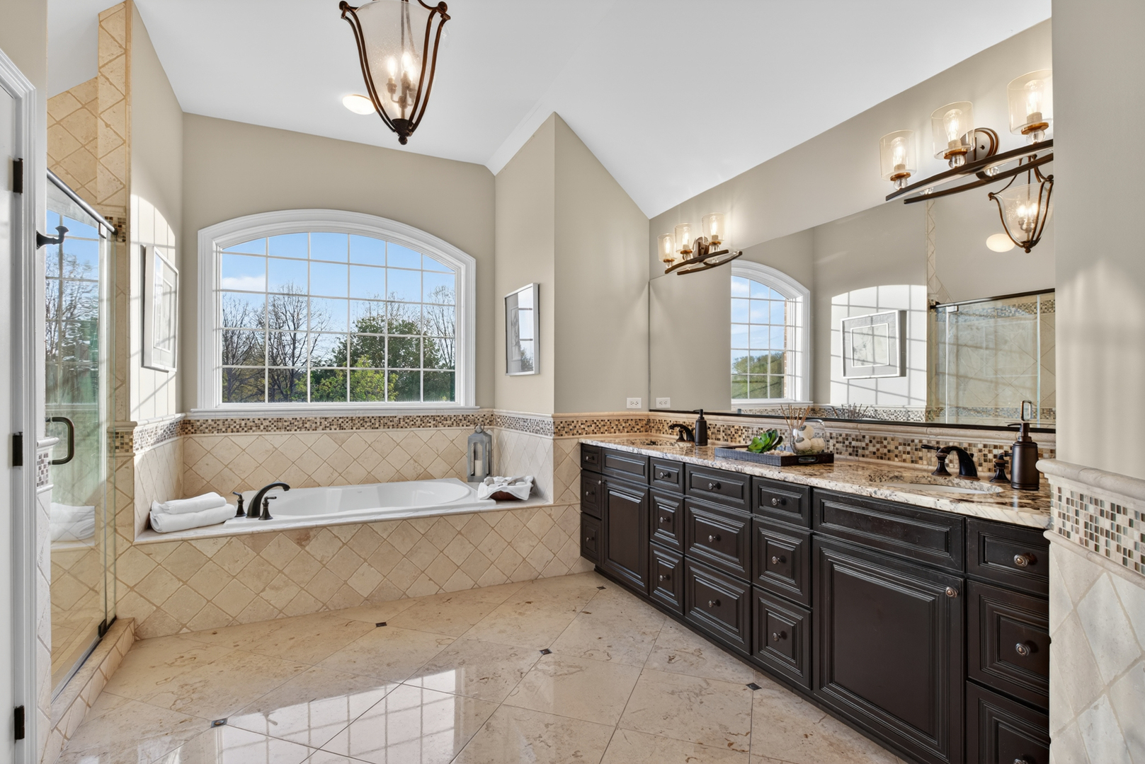 12 Wood Oaks Drive