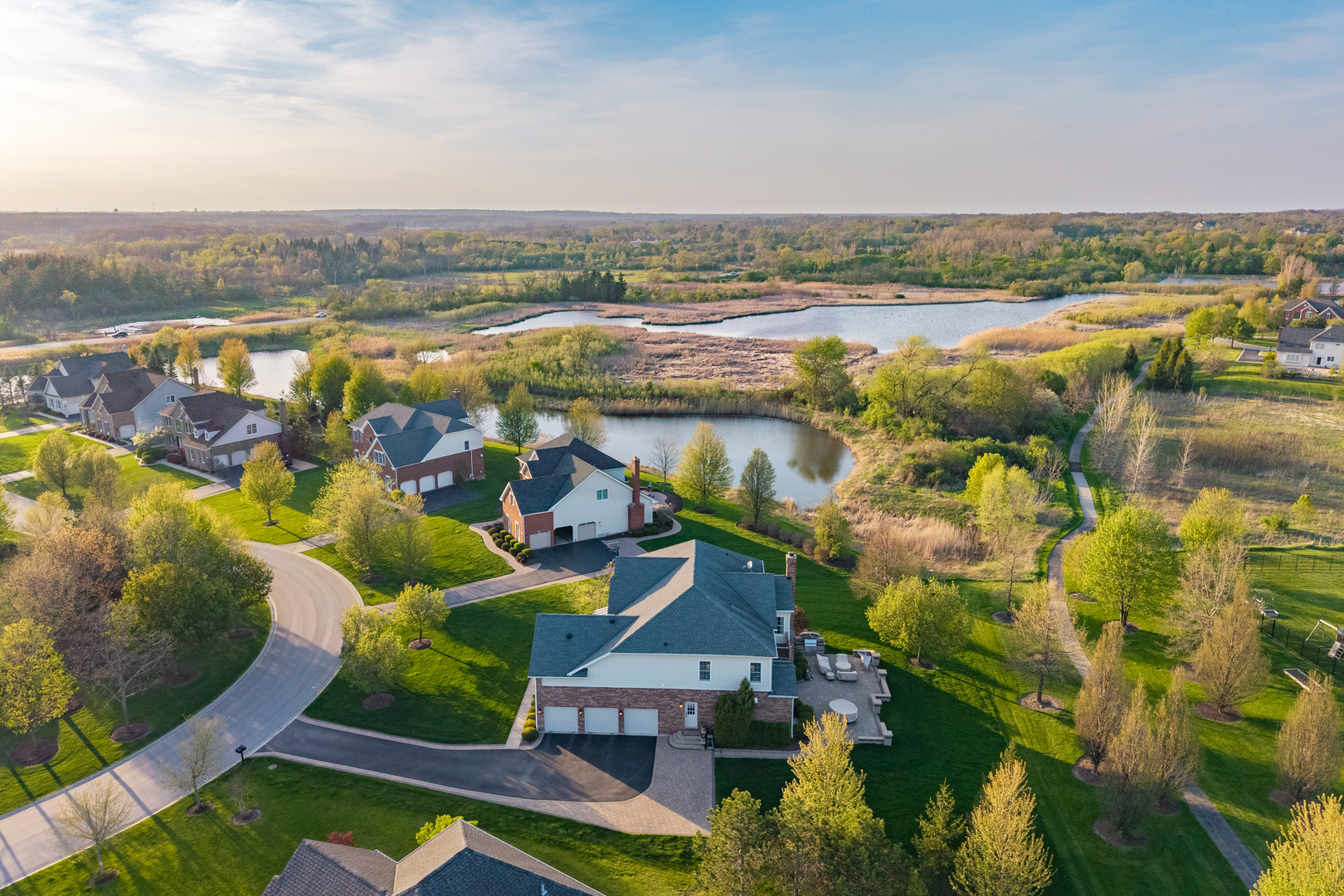 12 Wood Oaks Drive